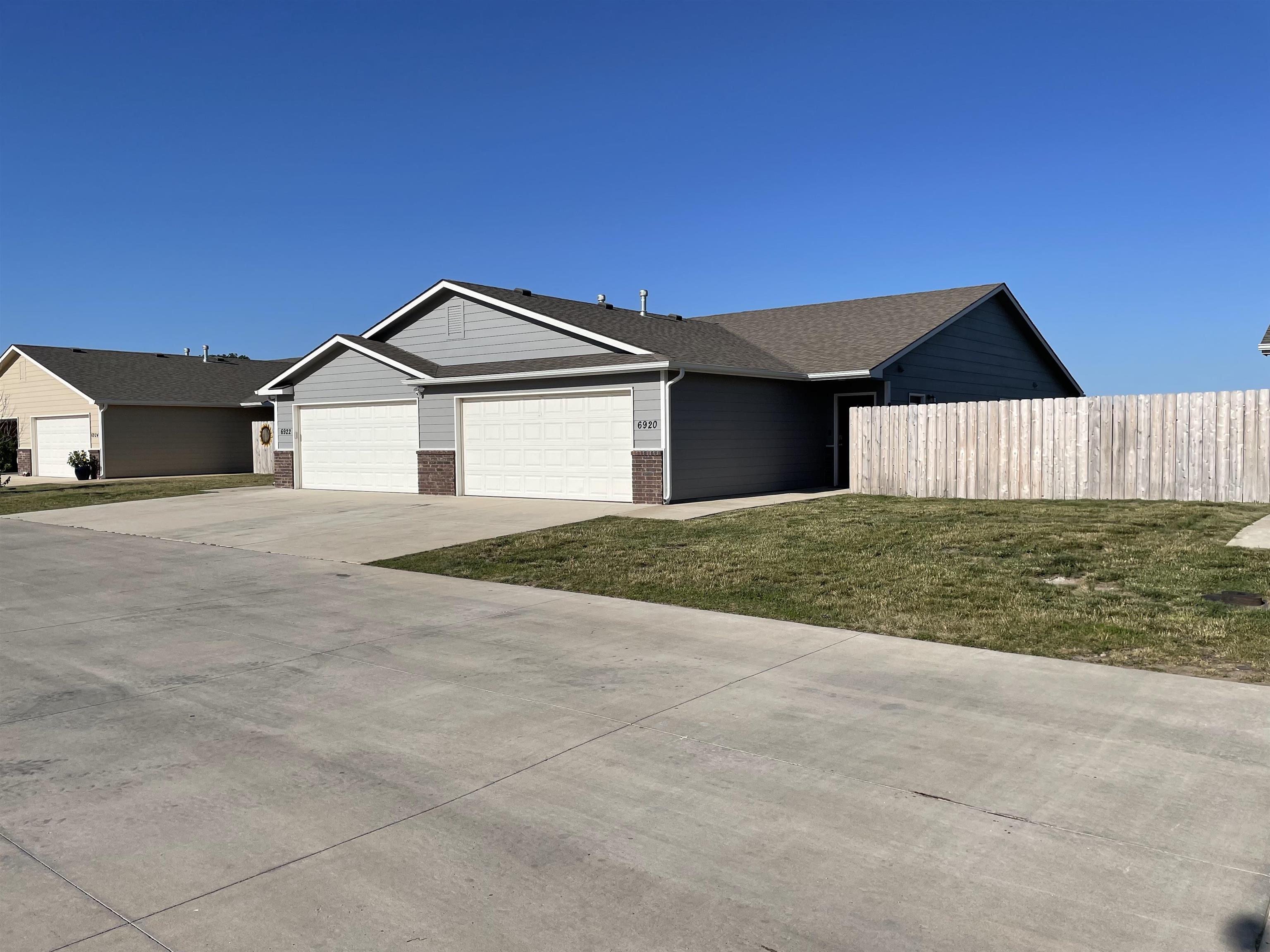 6920 N Hydraulic Property Photo