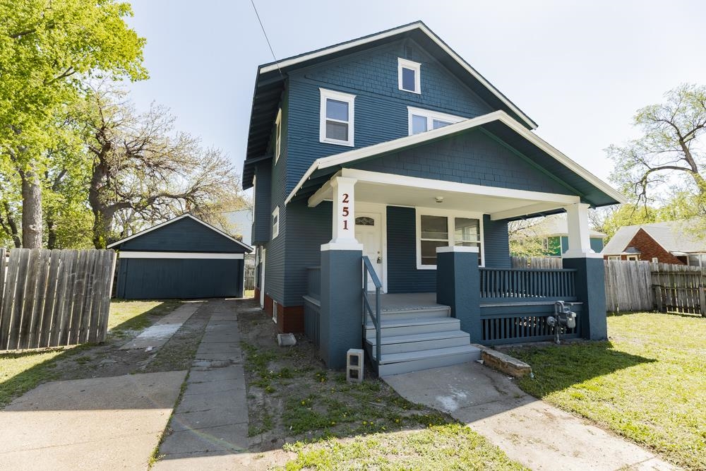 251 S College Ave Property Photo