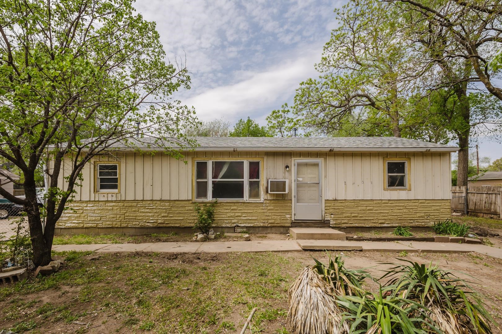 2431 N Mascot Ave Property Photo