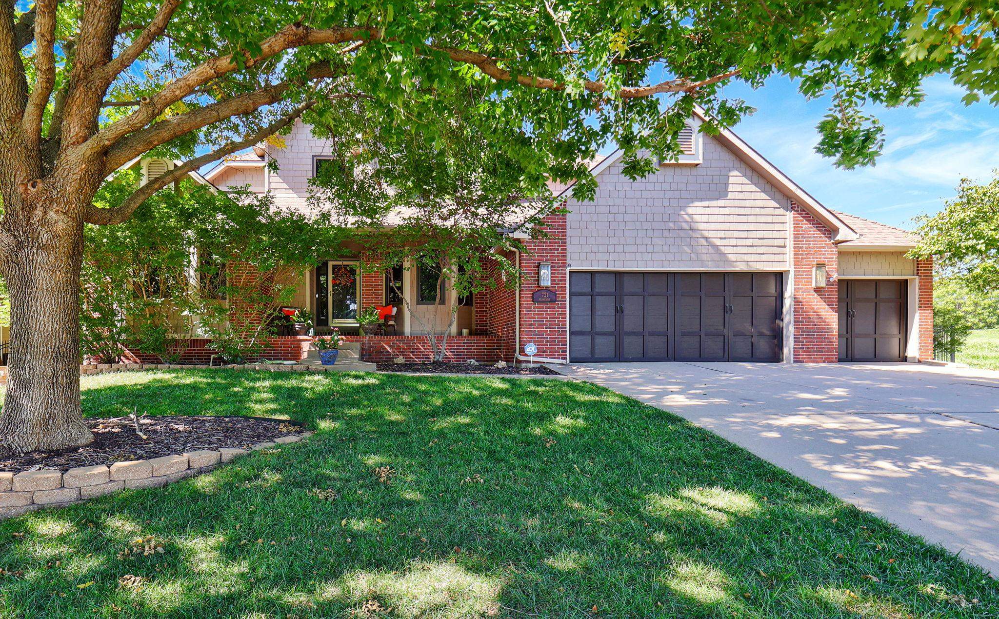 721 Bramerton St Property Photo