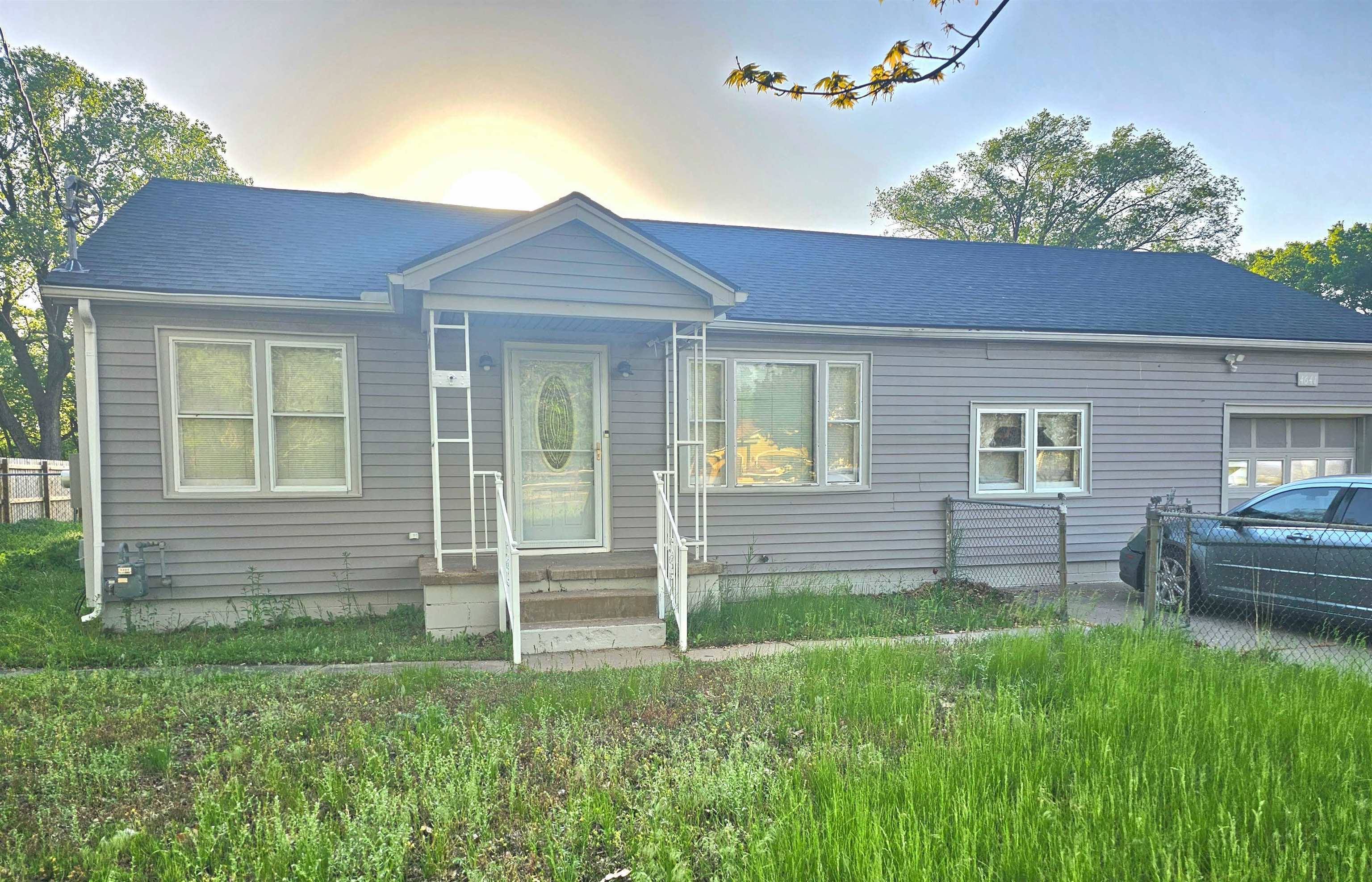 4641 N Arkansas Ave Property Photo