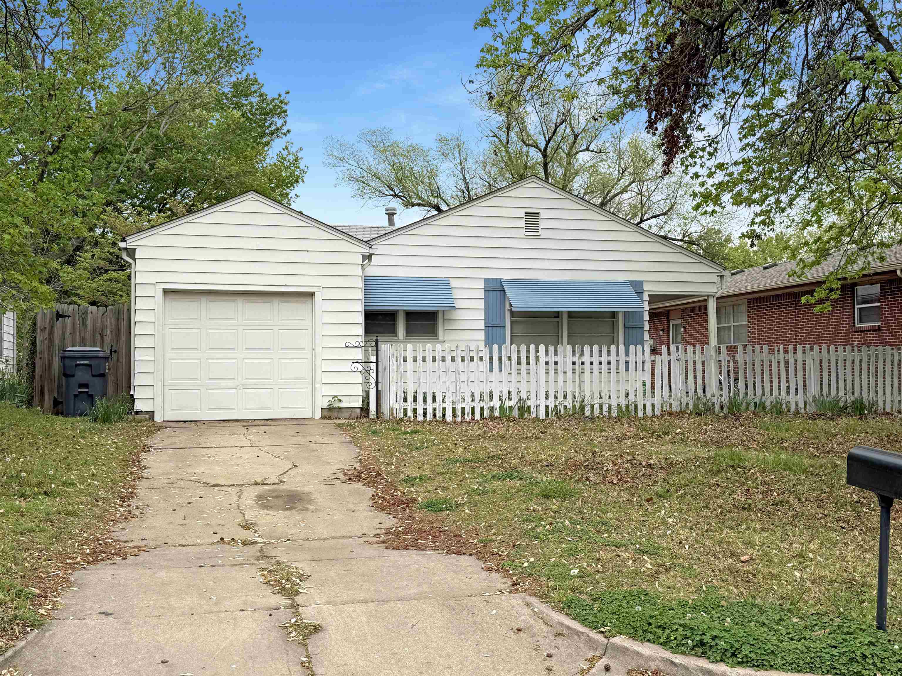 836 S Fountain St Property Photo 1