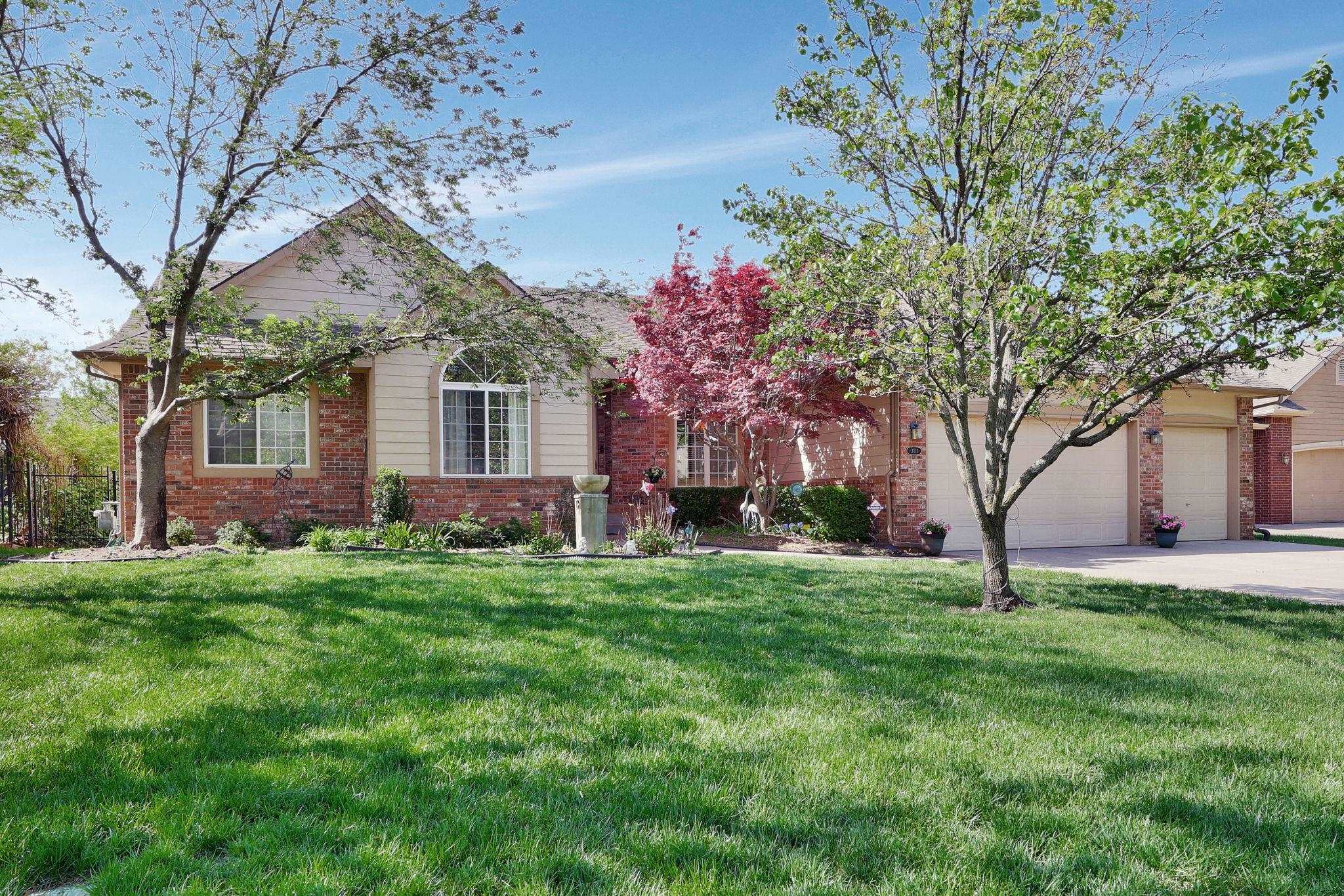 13111 E Castlewood Cir Property Photo