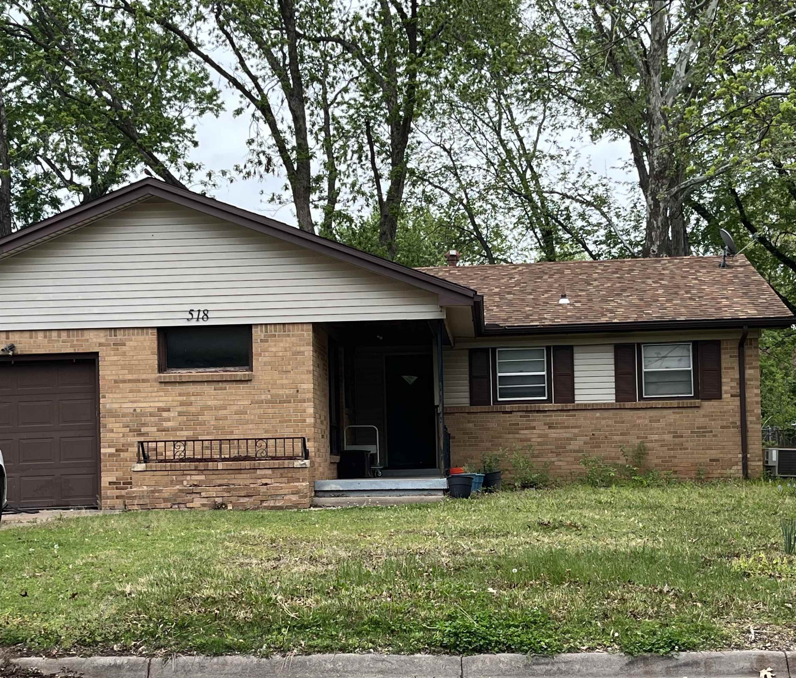 518 N Charles Property Photo