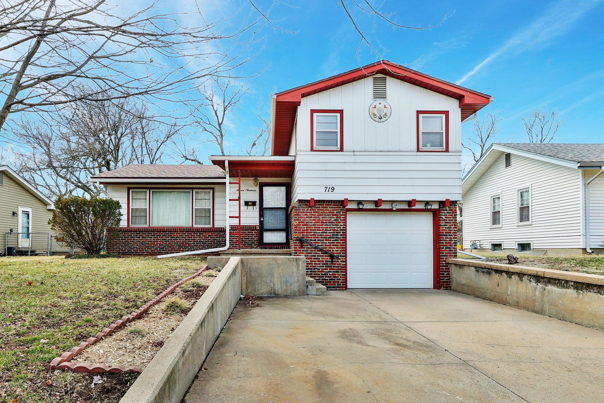 719 Fredrick Dr Property Photo