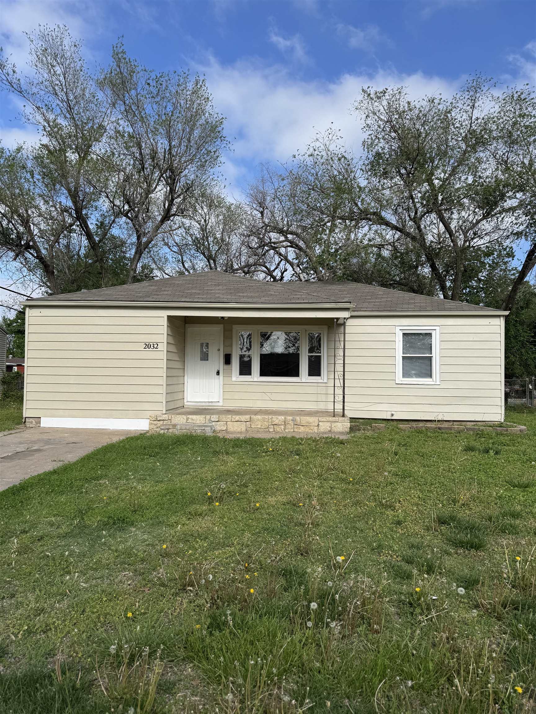 2032 S Saint Clair Property Photo