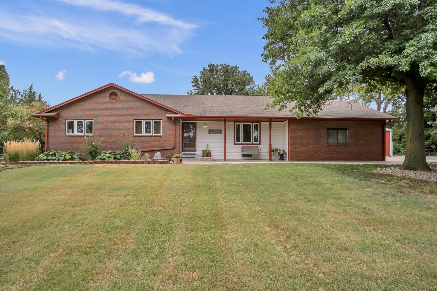 Buhler Real Estate Listings Main Image