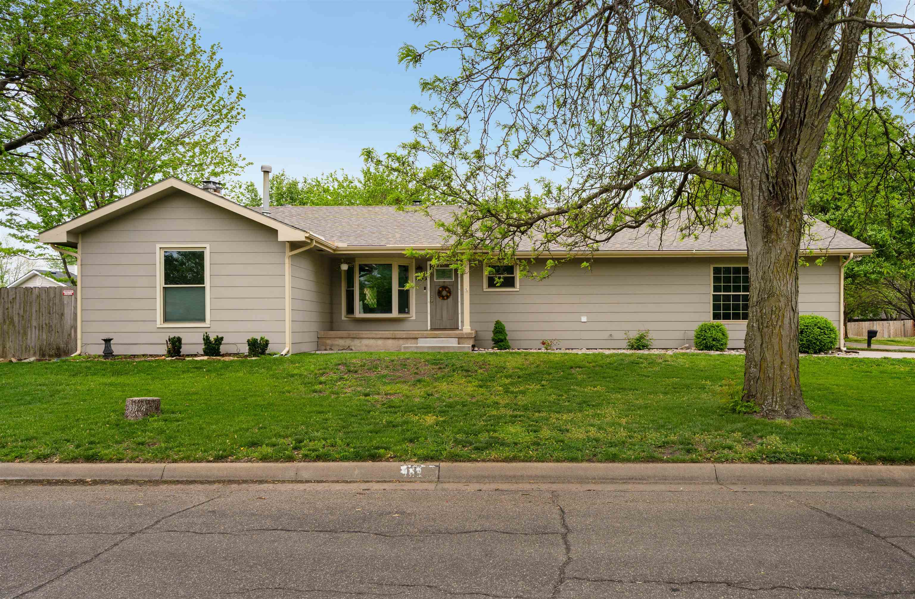 1133 S Breckenridge Ct Property Photo 1