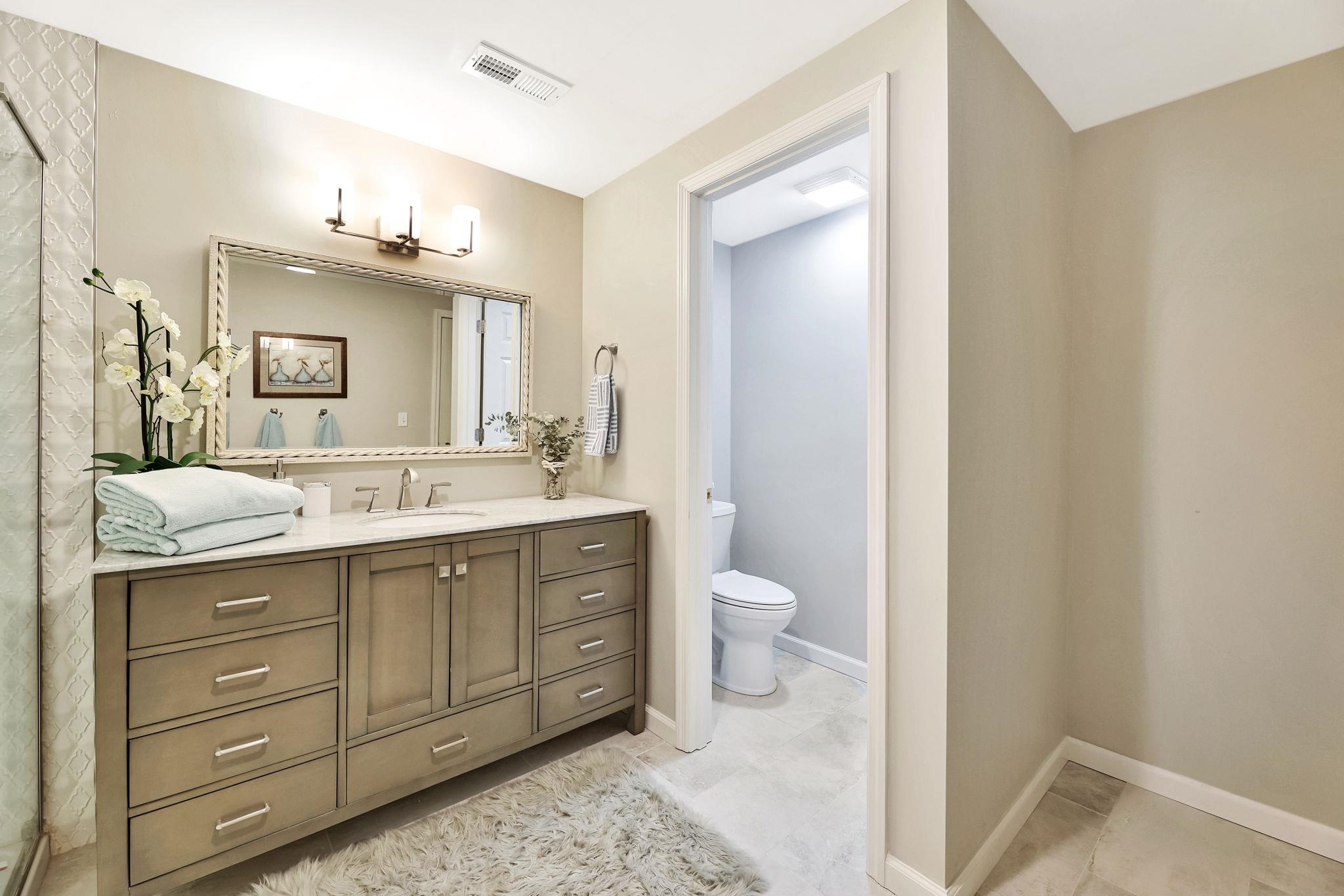 1440 N Gatewood St. #37 Property Photo 32