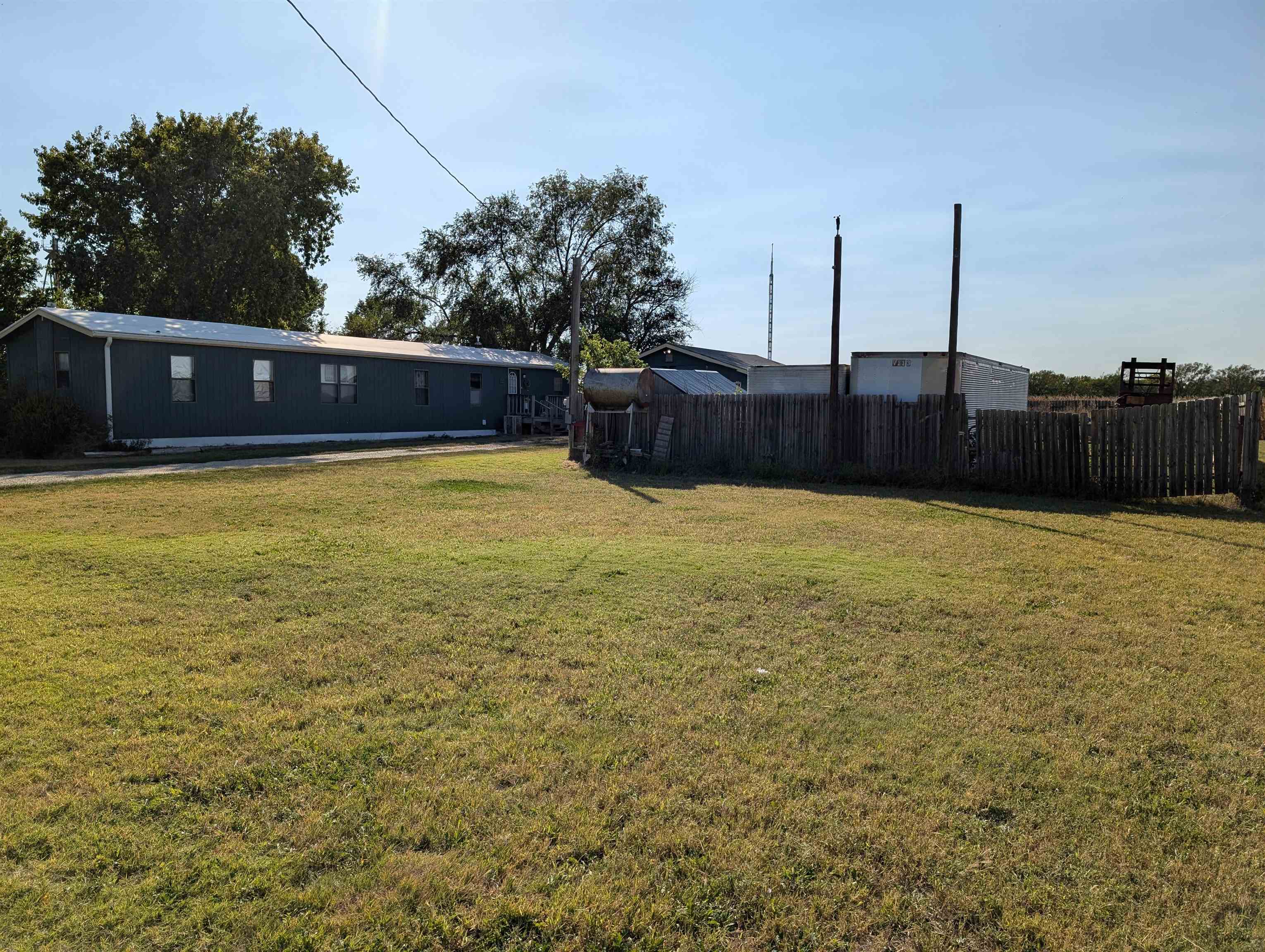 83 N 250th Rd Property Photo 1