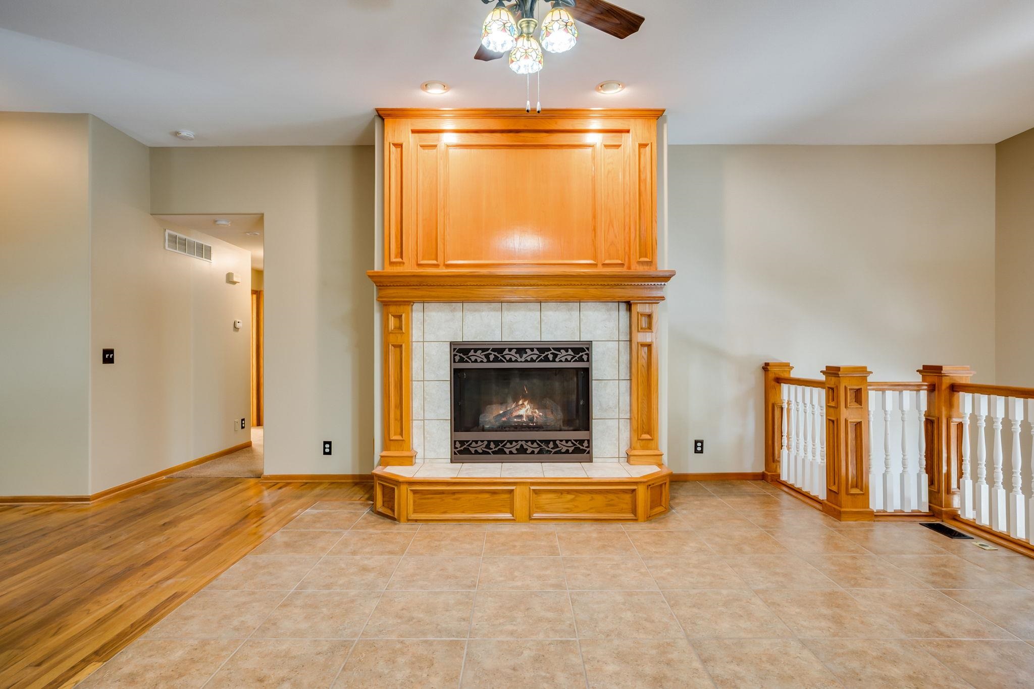 1217 N Hickory Creek Ct Property Photo 6
