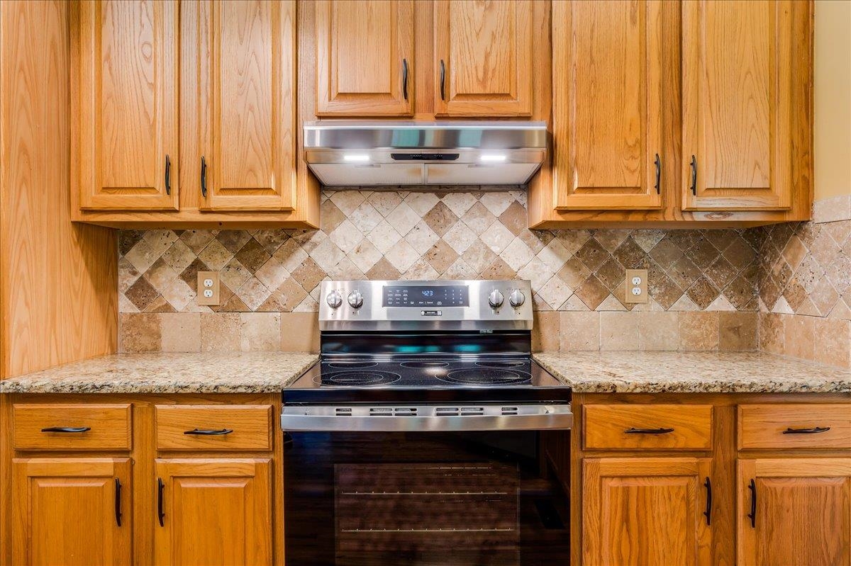 1217 N Hickory Creek Ct Property Photo 8