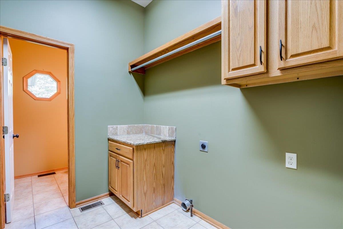 1217 N Hickory Creek Ct Property Photo 13