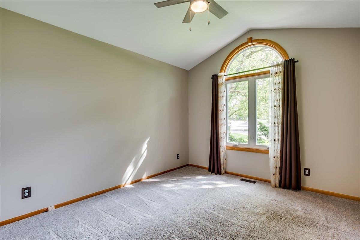 1217 N Hickory Creek Ct Property Photo 19