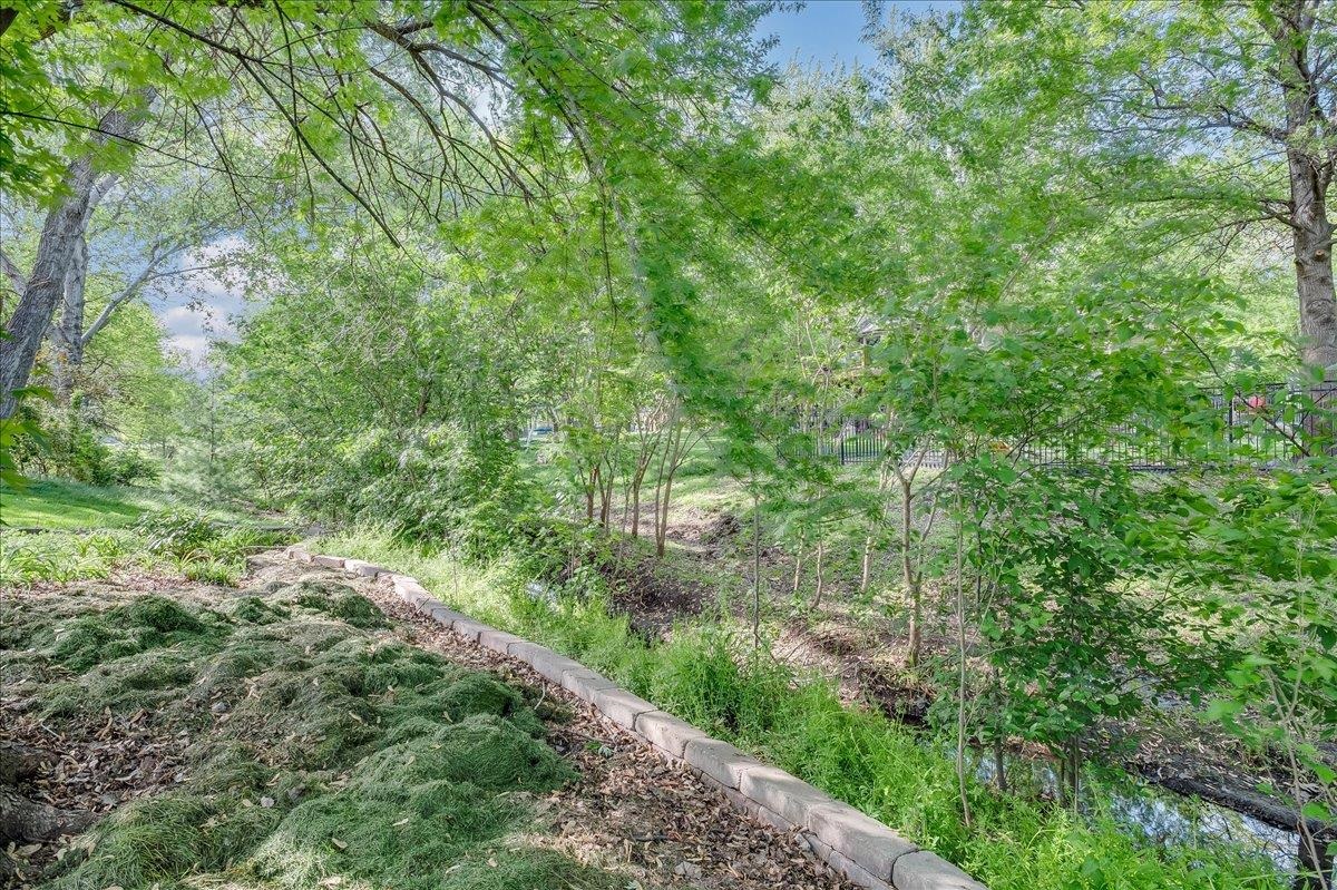 1217 N Hickory Creek Ct Property Photo 36