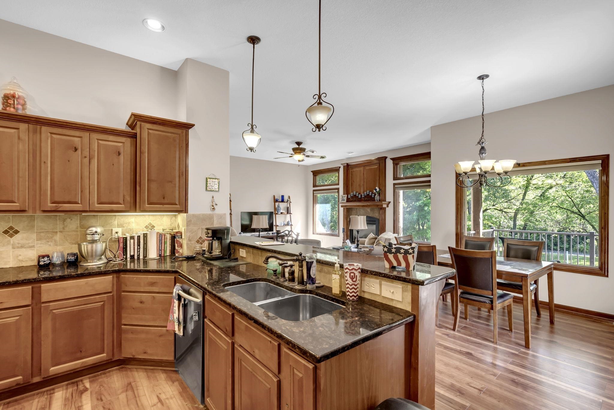 316 E Timber Creek Property Photo 11