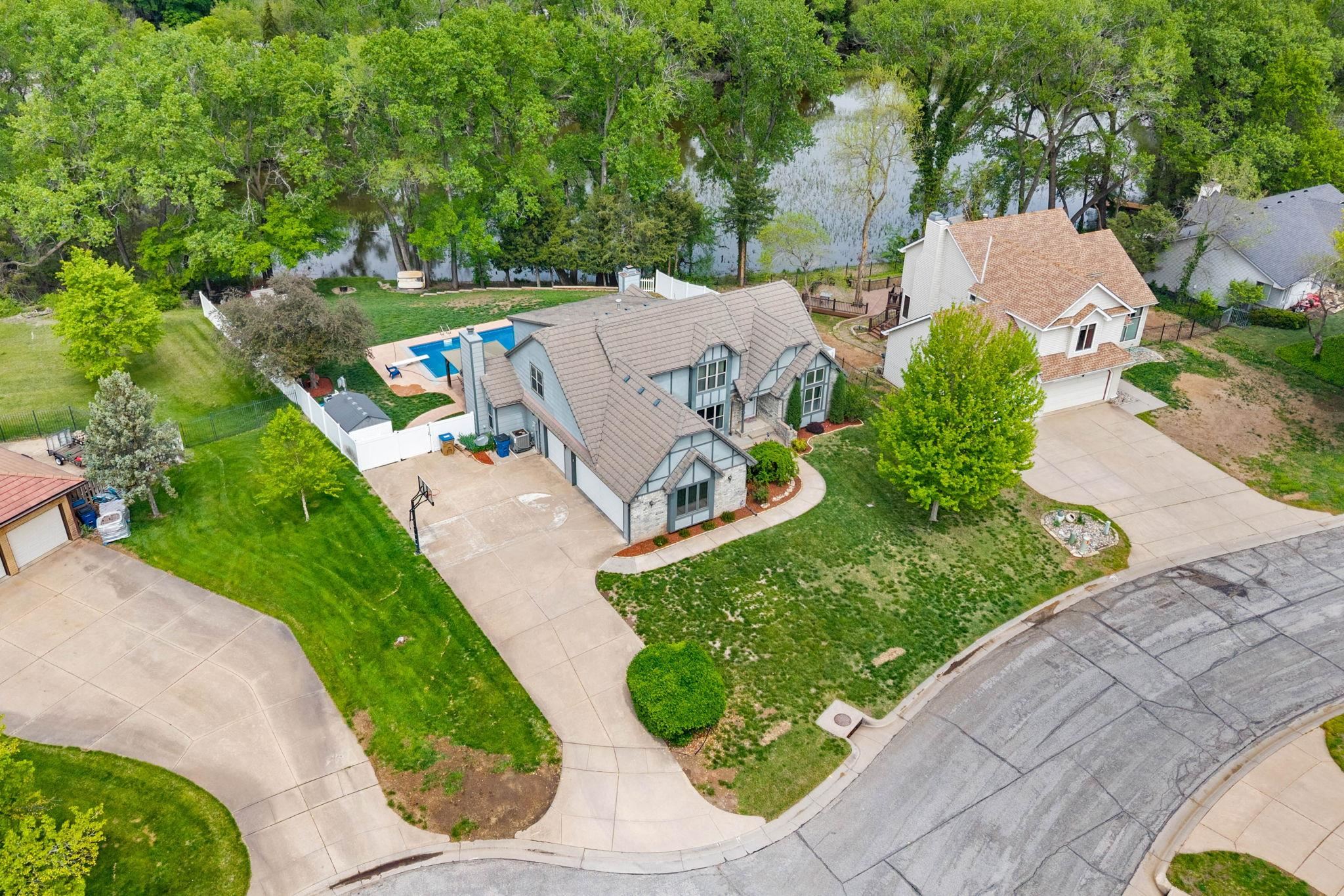 13930 E Lakeview Property Photo