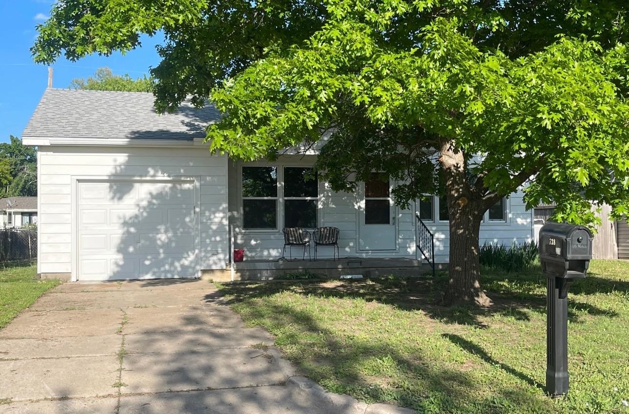 738 N MCCOMAS AVE.