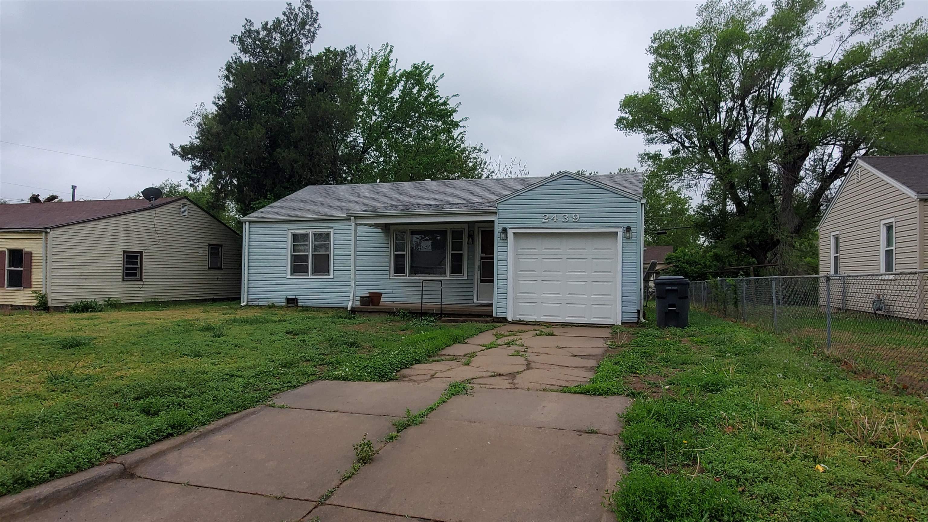 2439 N Lorraine Property Photo