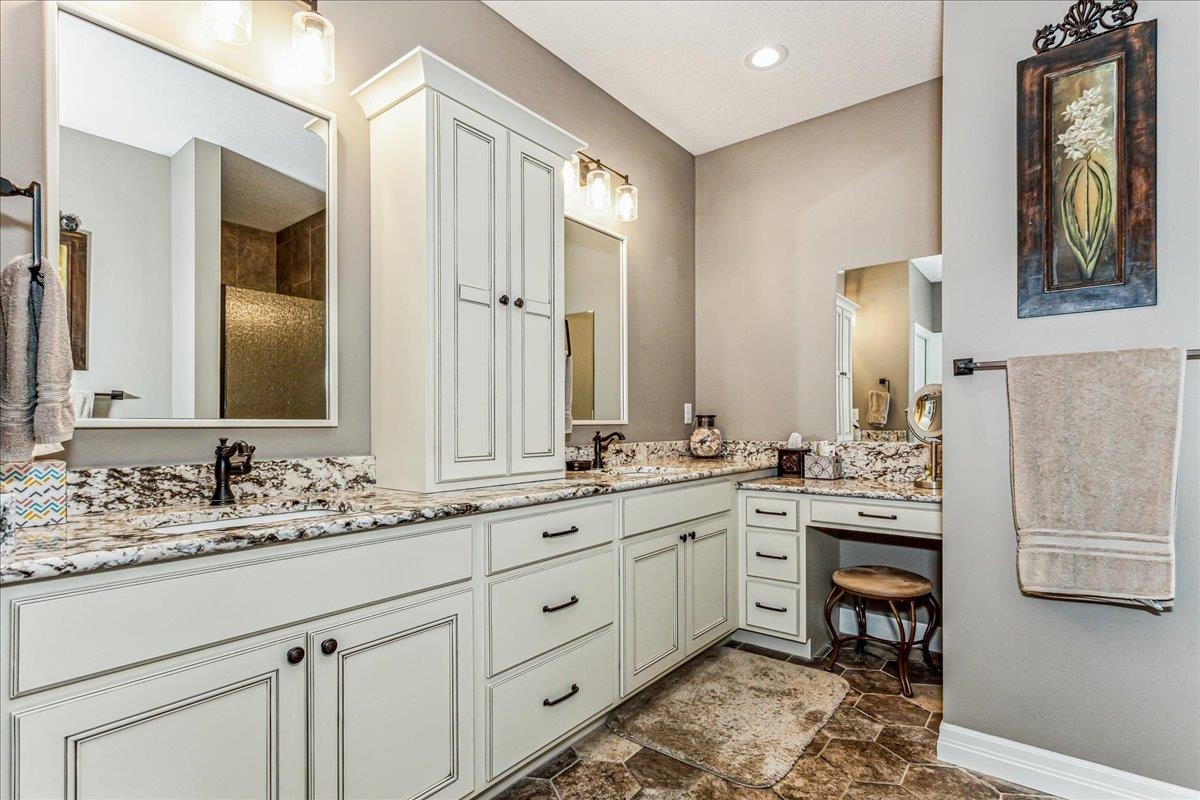 4034 N Solano Cir Property Photo 17