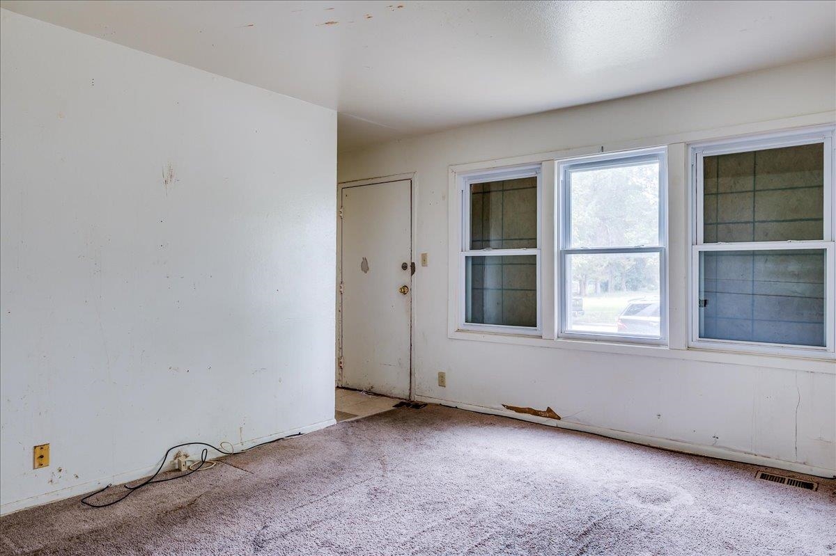 1721 N Estelle Ave Property Photo 3