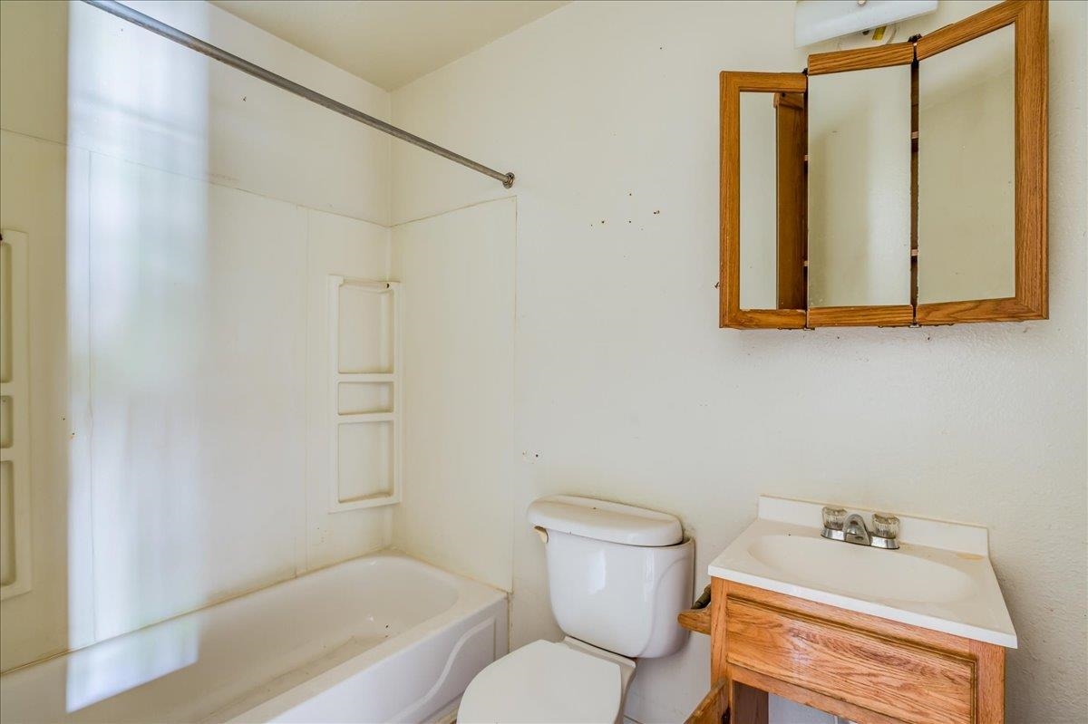 2611 N Shadybrook Ln Property Photo 5