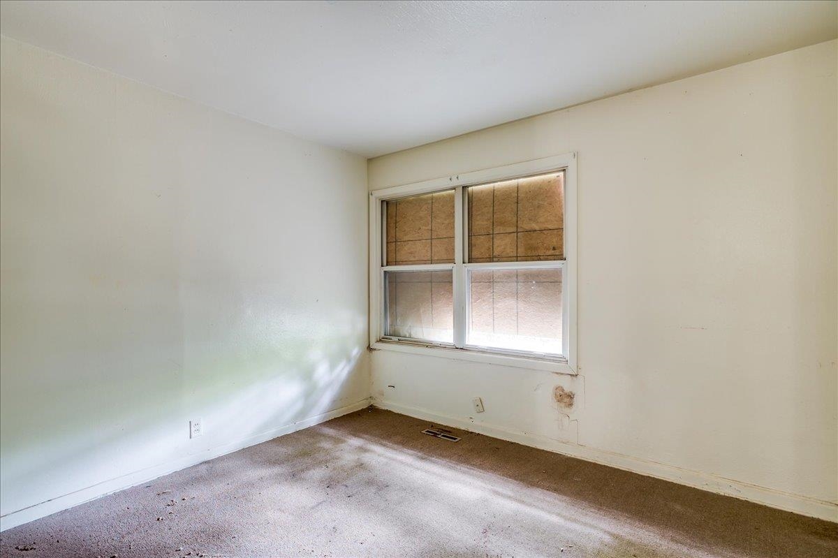 2611 N Shadybrook Ln Property Photo 7