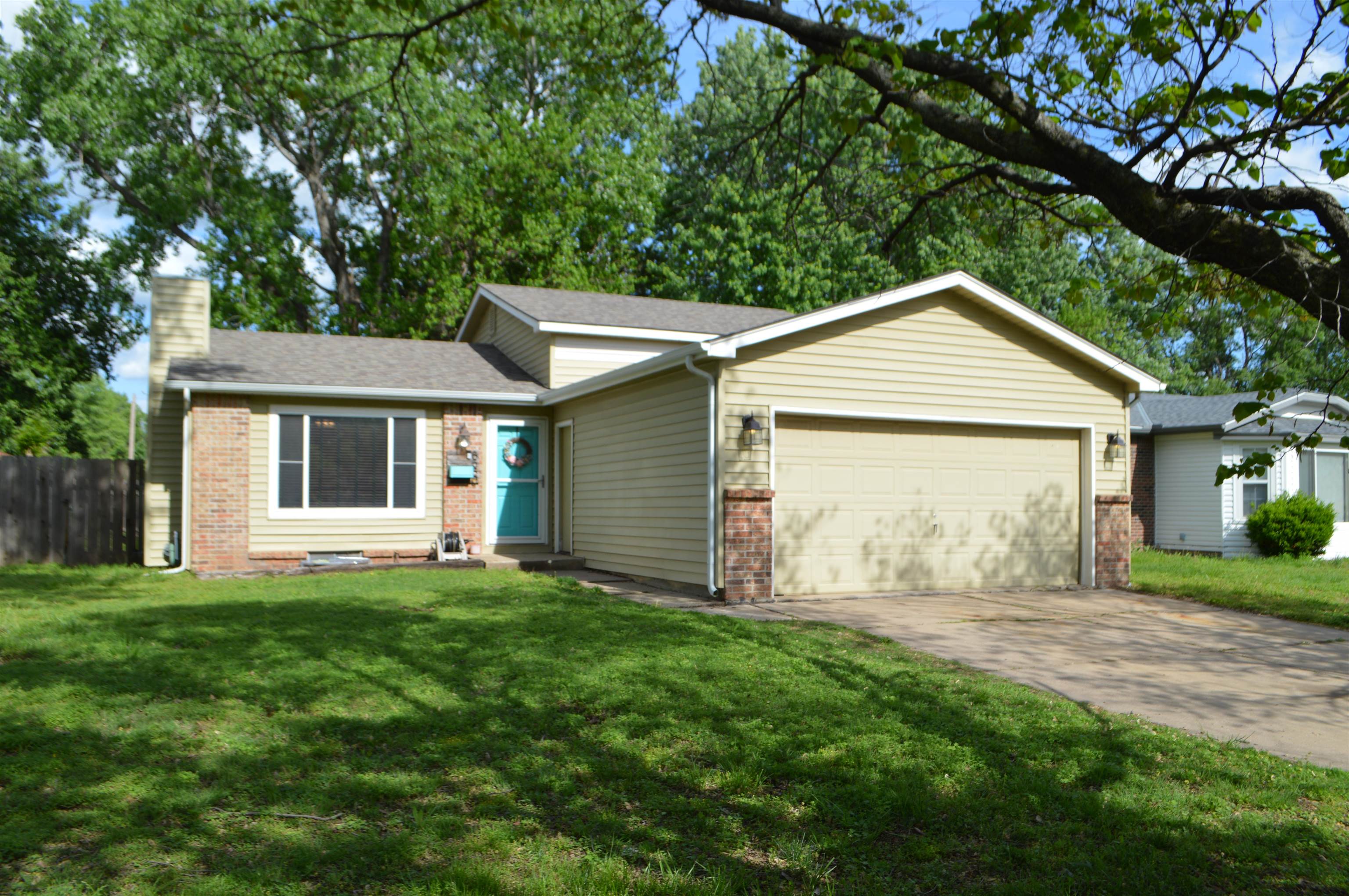 5530 S Emporia St Property Photo 1