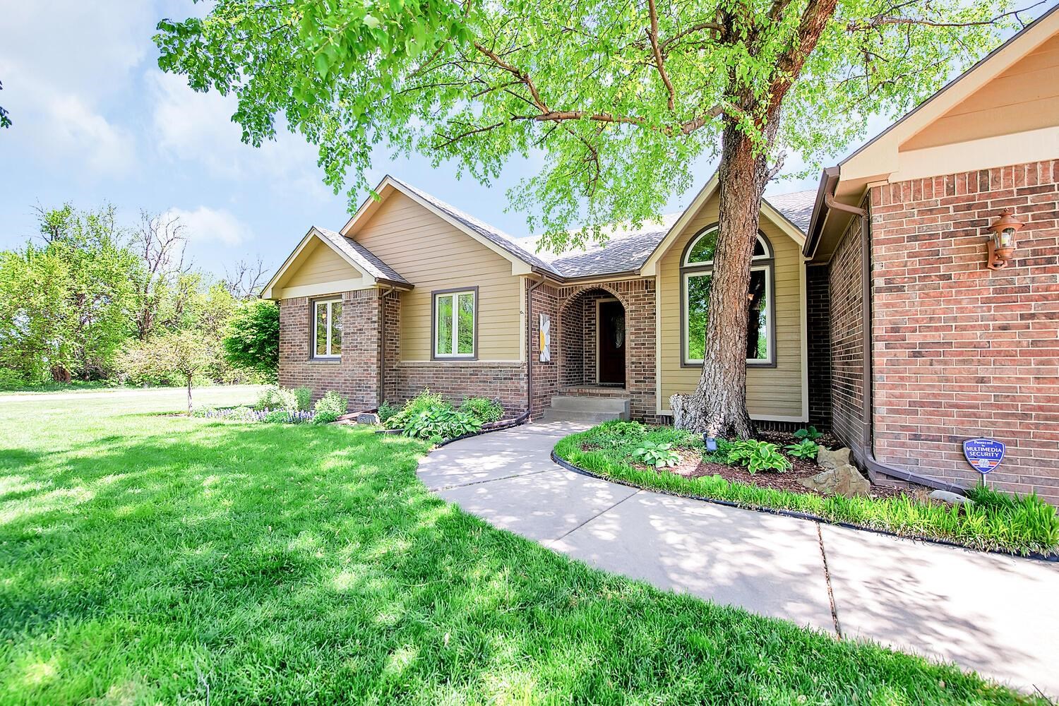 21231 W Tower Lakes Cir Property Photo