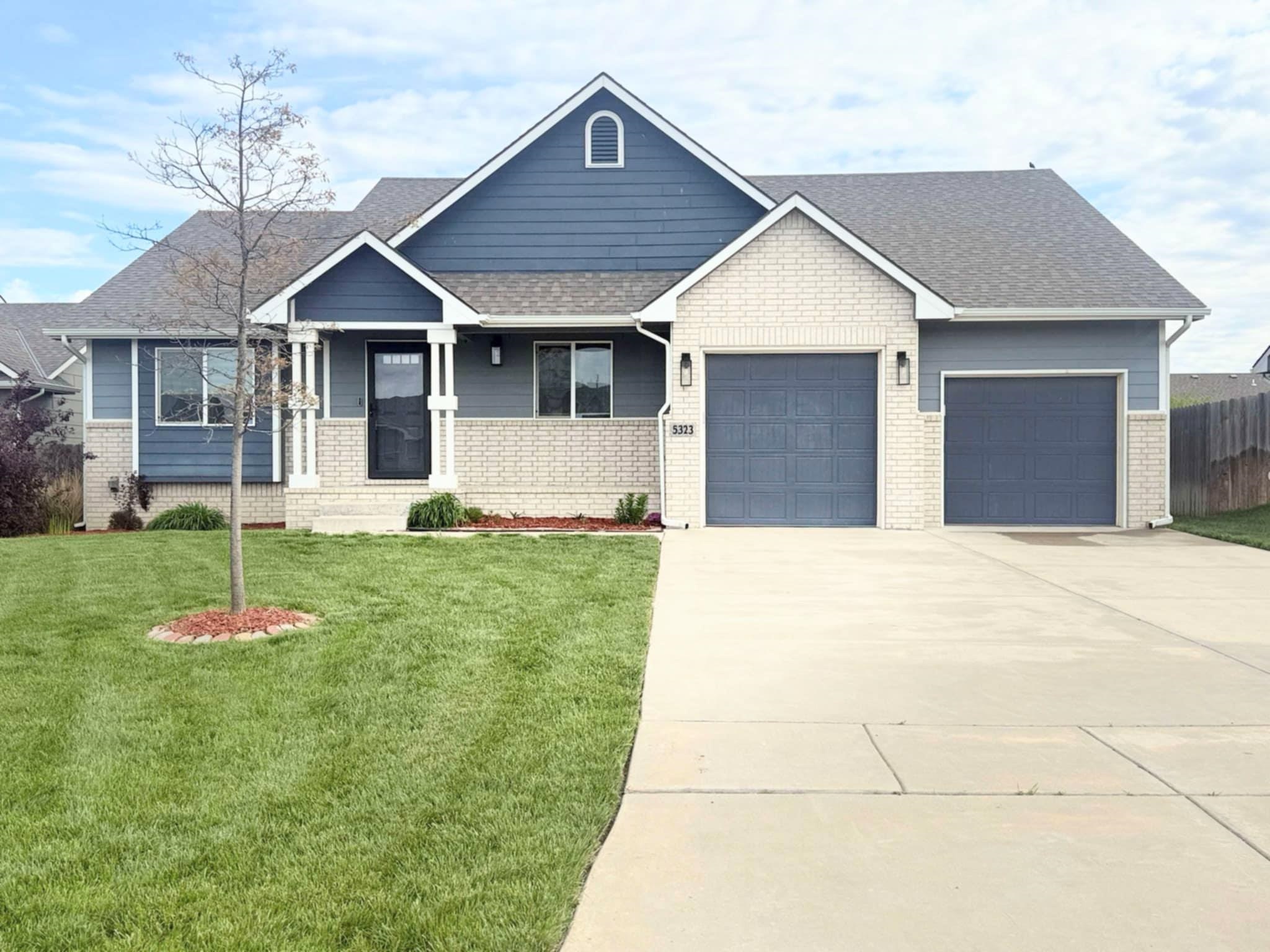 5323 N Rock Spring Ct Property Photo 1