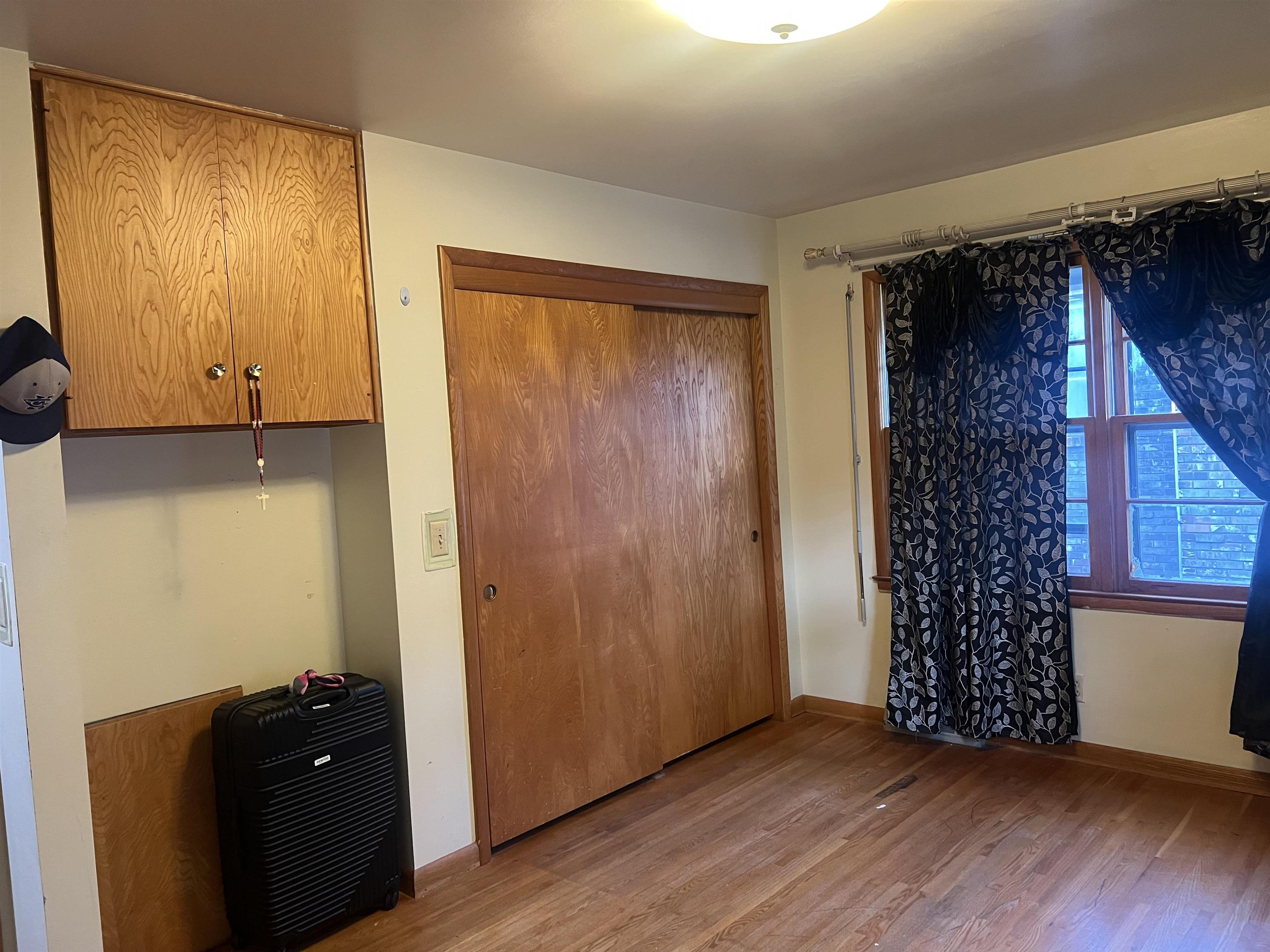 3366 S Oak St Property Photo 12