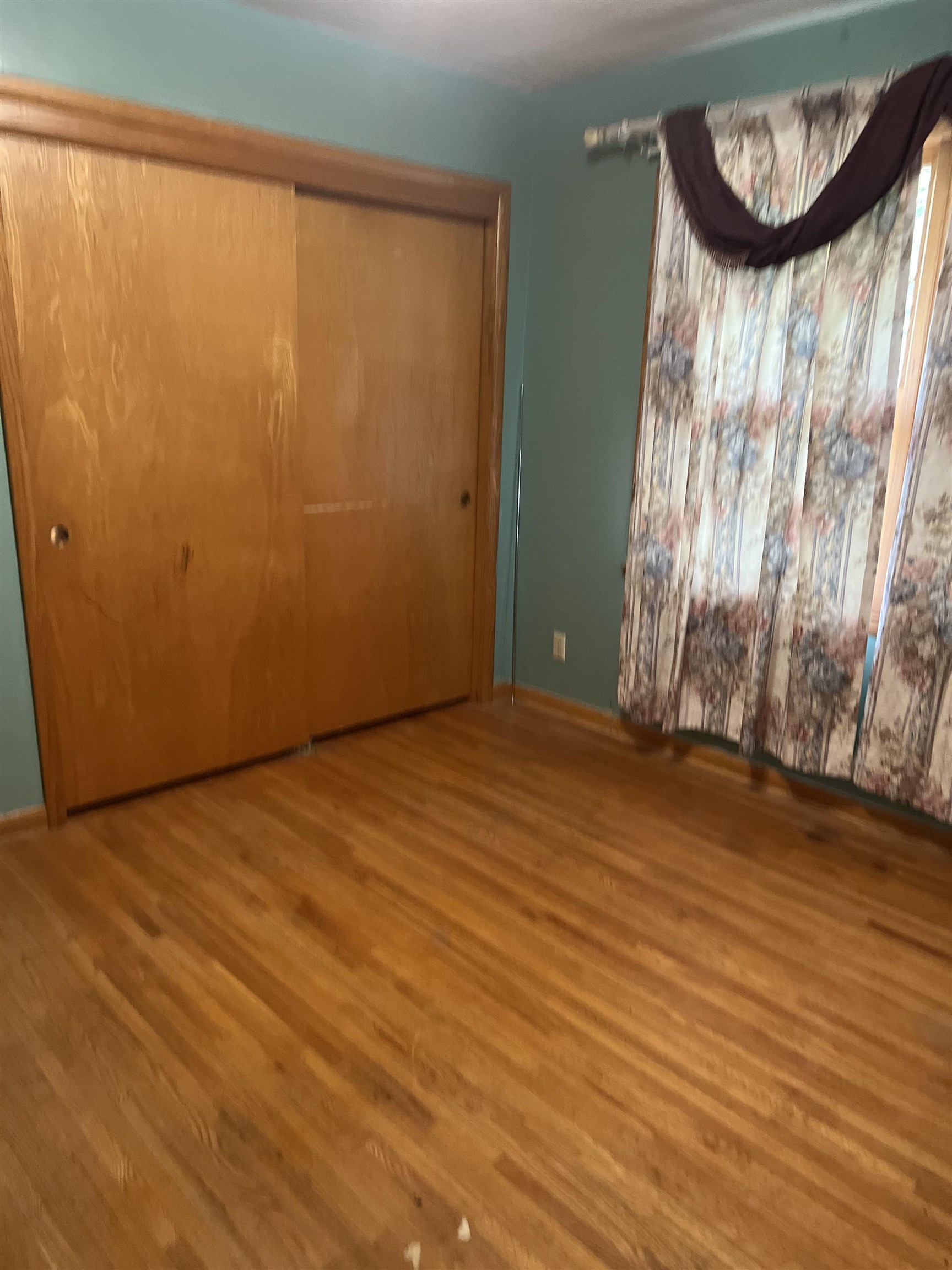3366 S Oak St Property Photo 17
