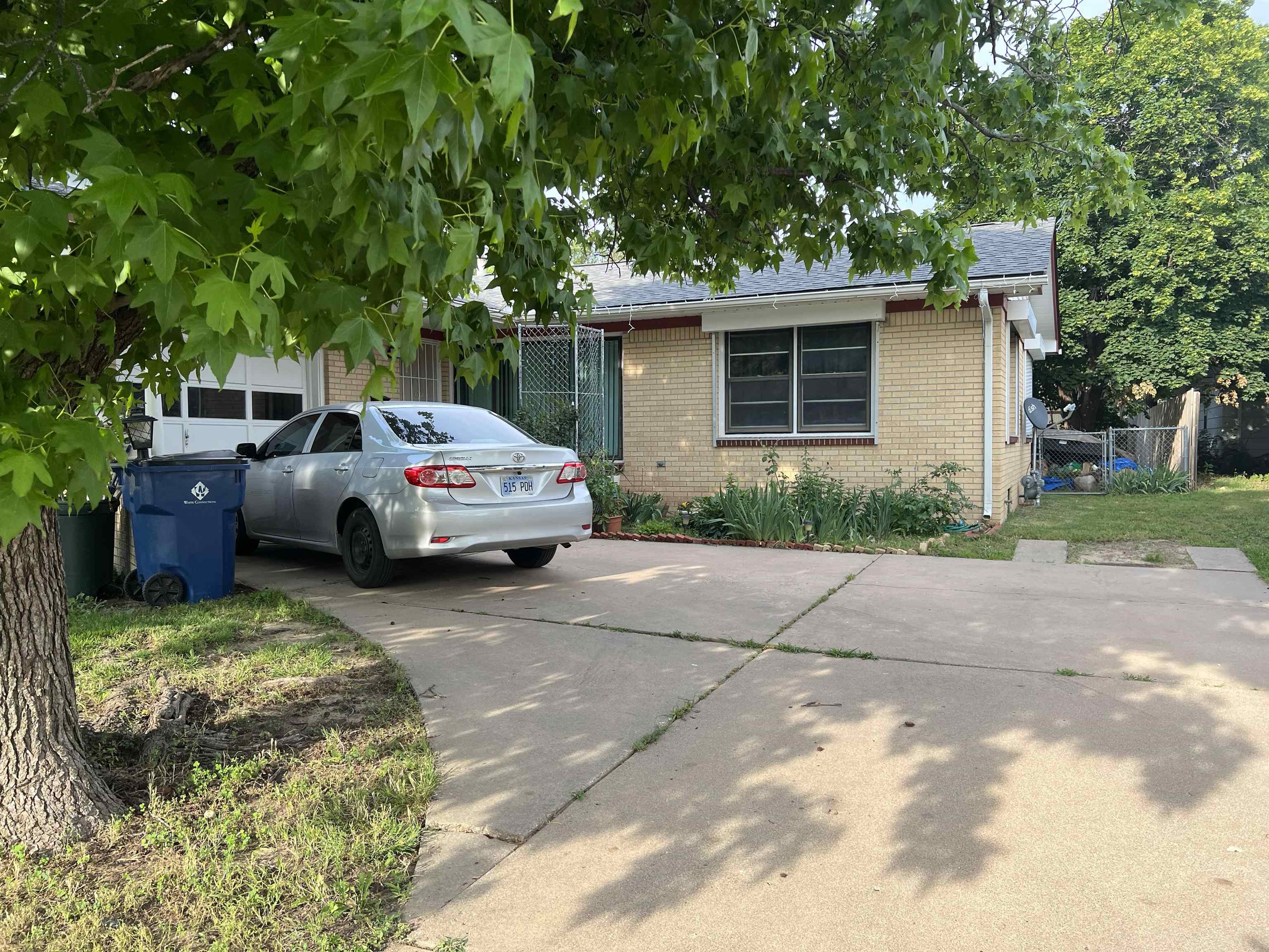 3366 S Oak St Property Photo 19