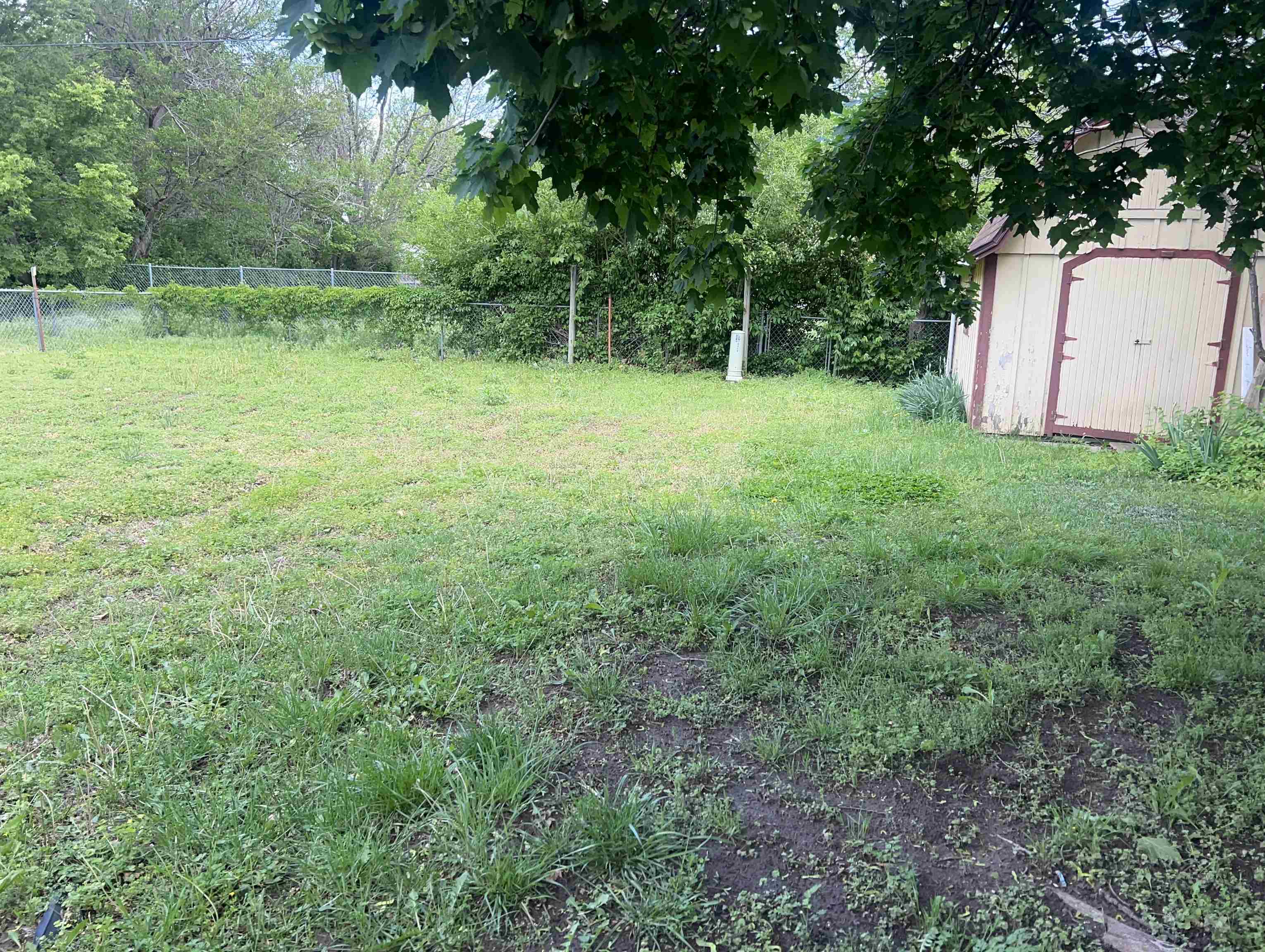 3366 S Oak St Property Photo 20