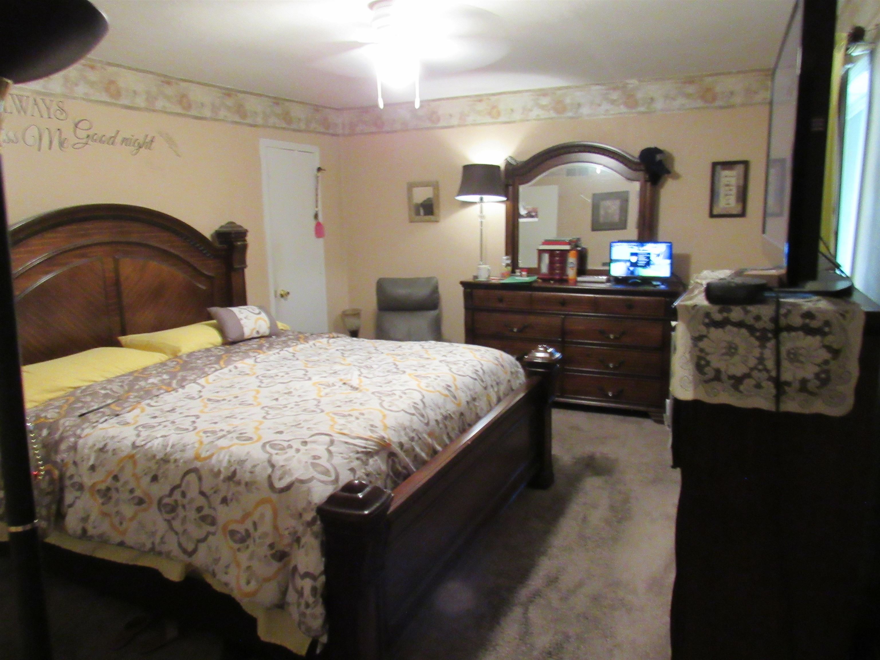 2861 Fairmount Ave Property Photo 8