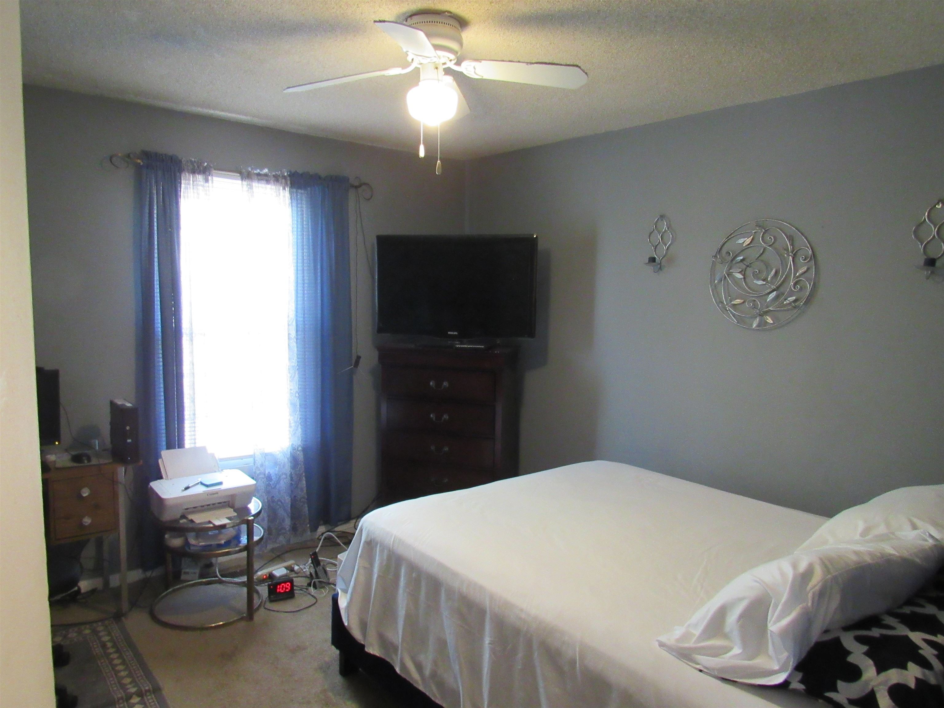 2861 Fairmount Ave Property Photo 10