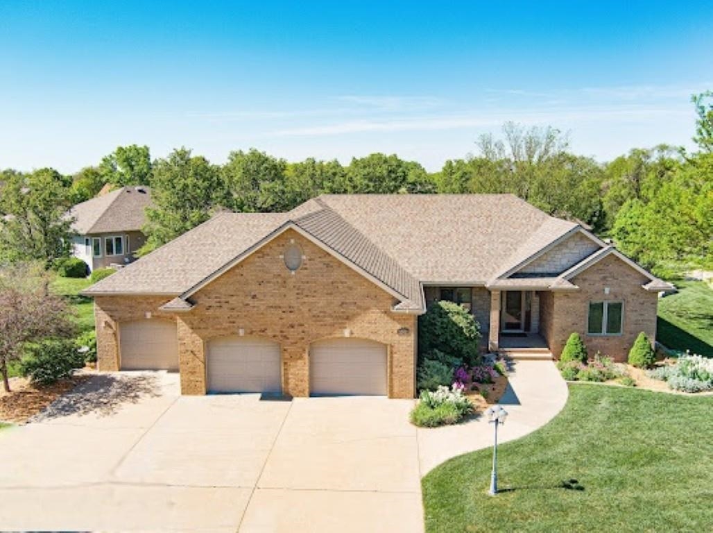 2502 Maclean Cir. Property Photo 1