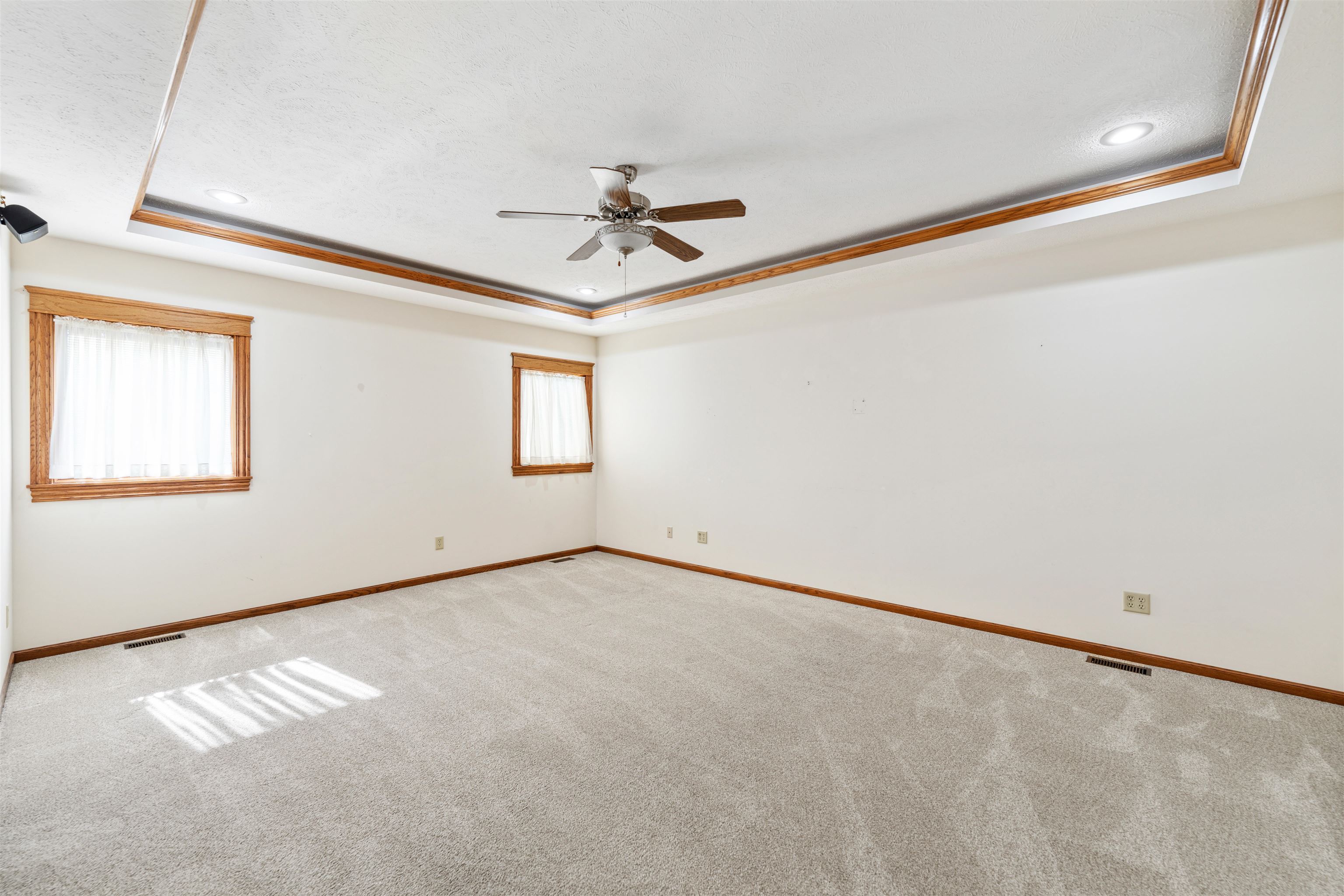 2502 Maclean Cir. Property Photo 13