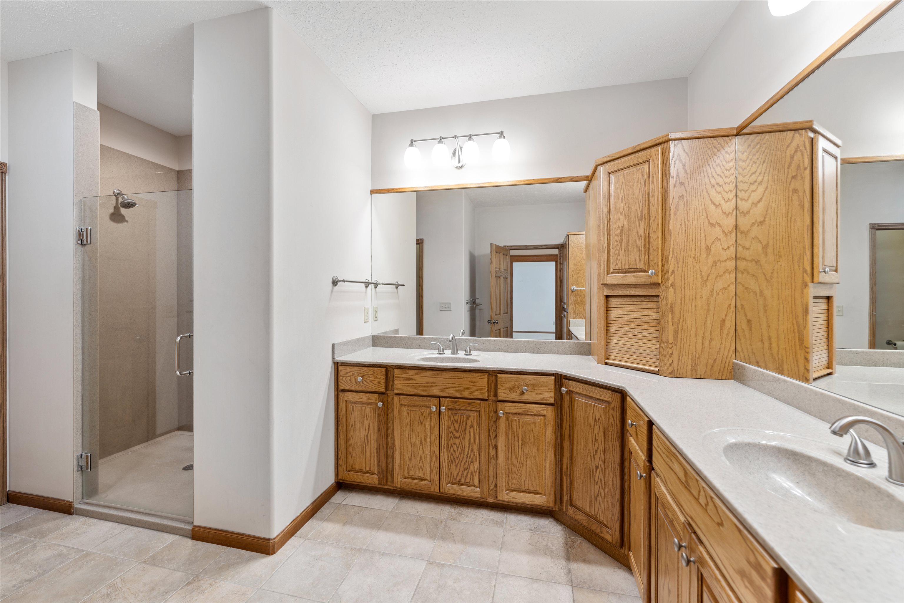 2502 Maclean Cir. Property Photo 15