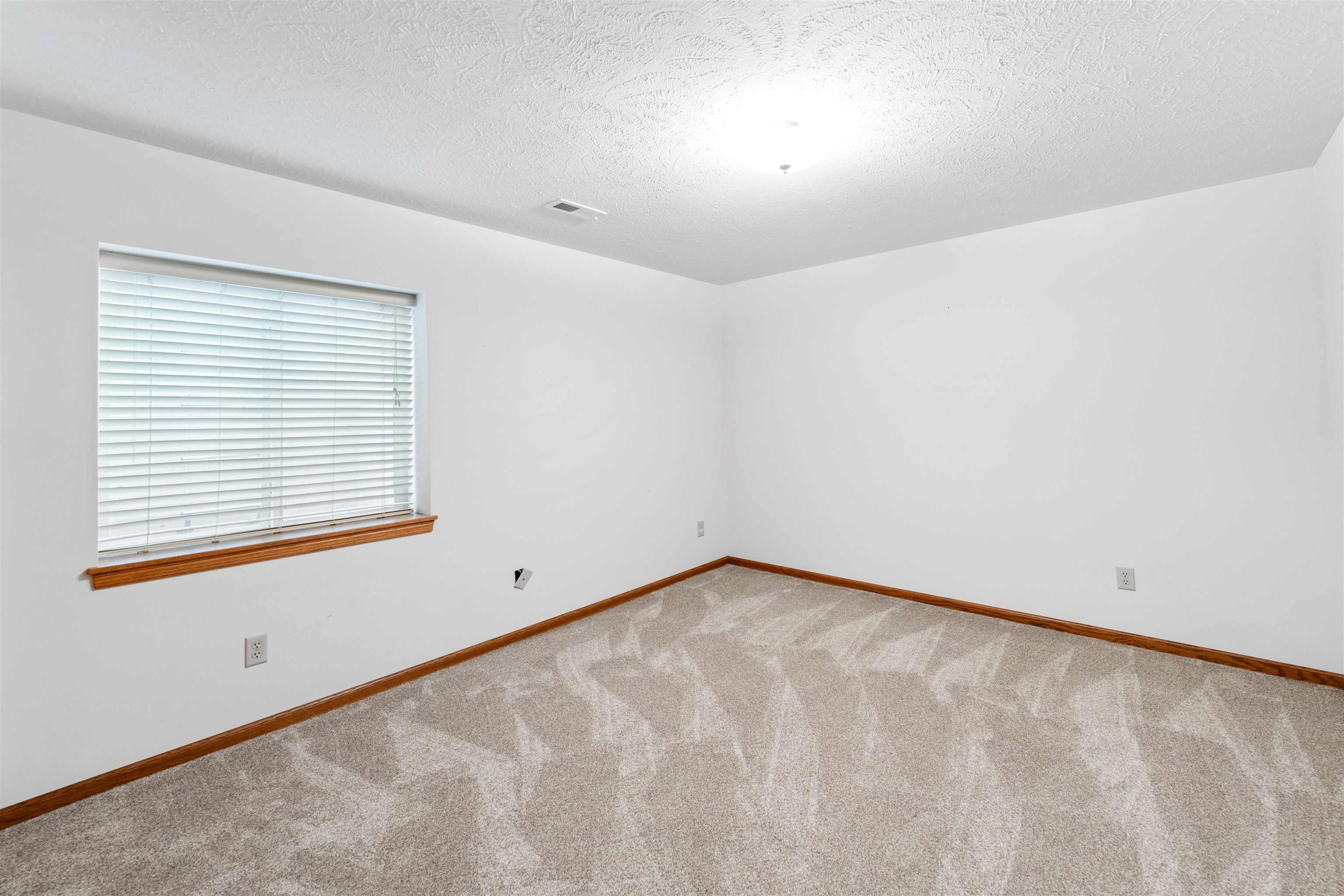 2502 Maclean Cir. Property Photo 25