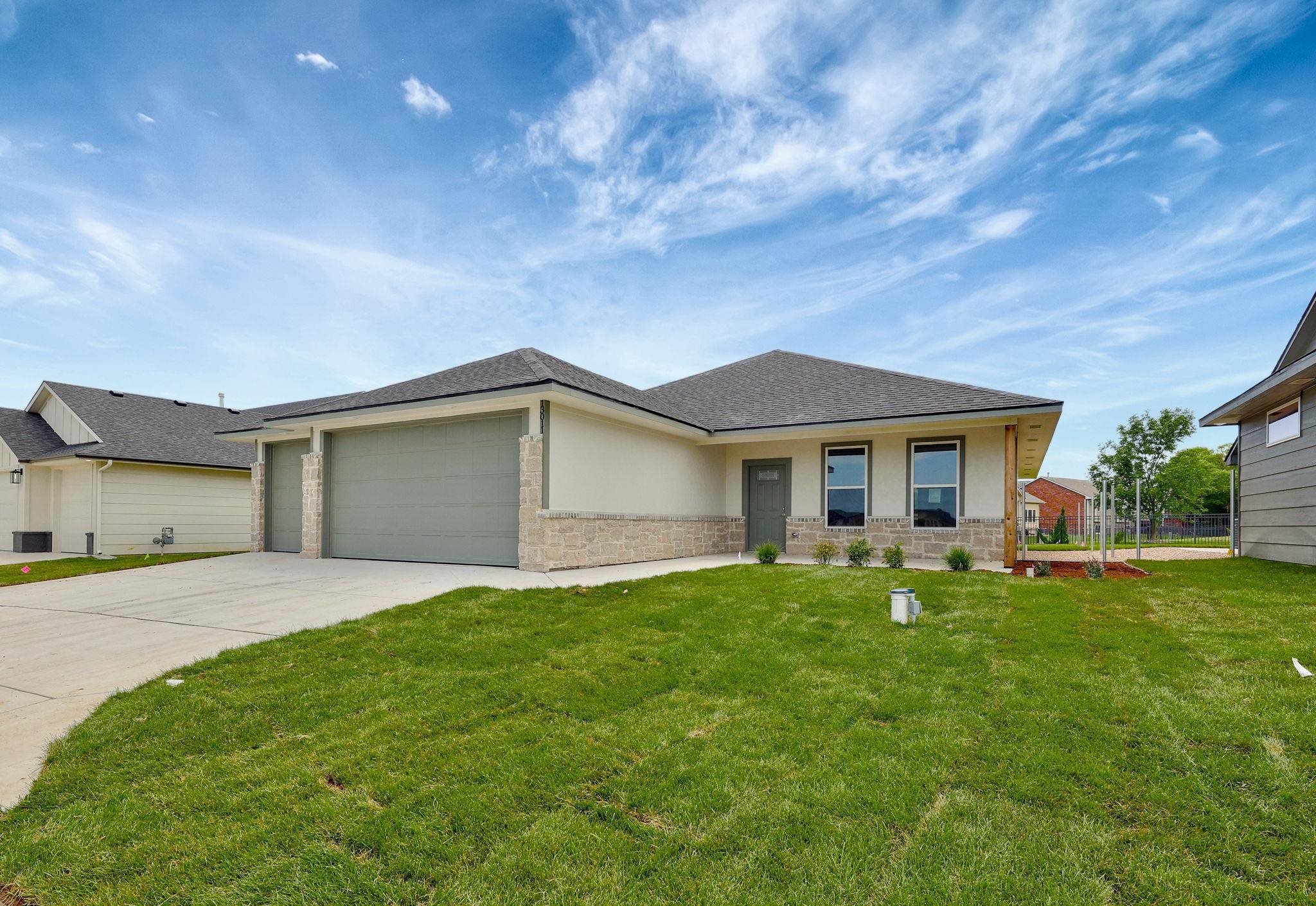 13011 E Equestrian Property Photo 1