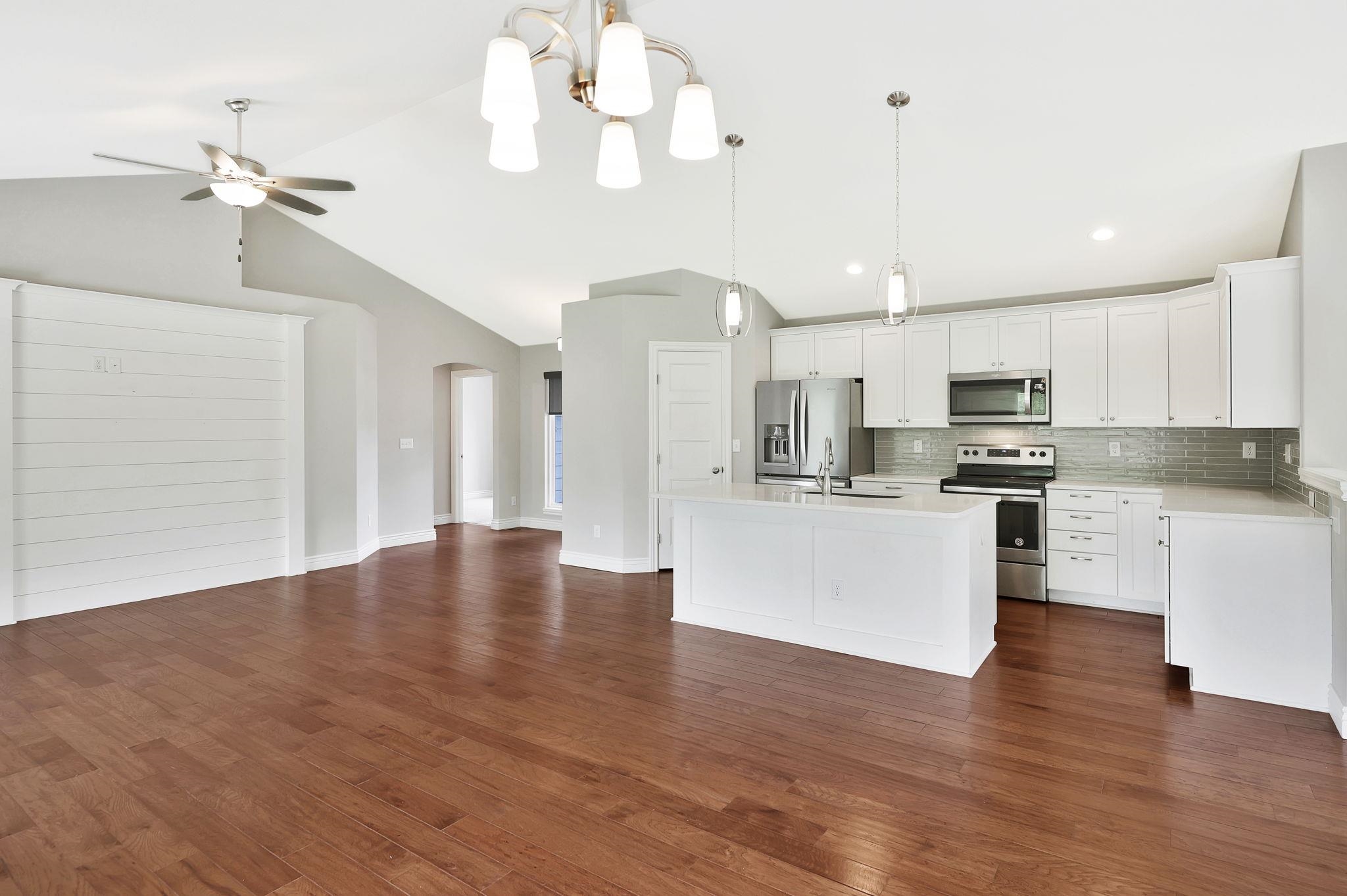2829 E Mantane Circle Property Photo 6