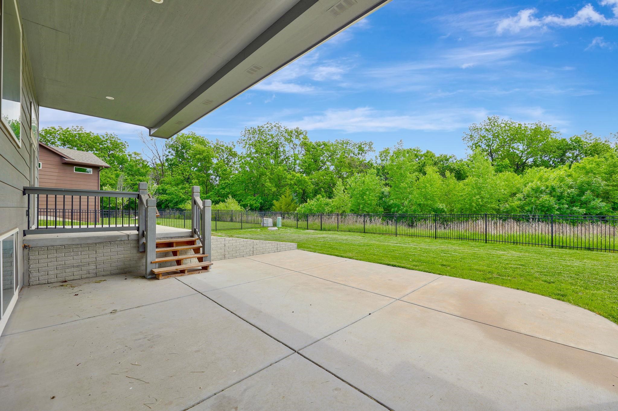 2829 E Mantane Circle Property Photo 31