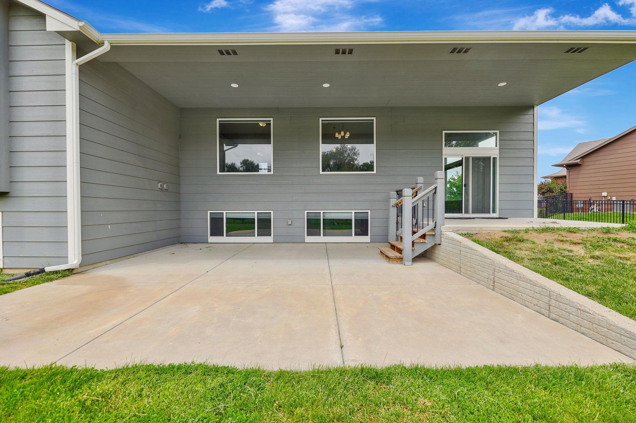 2829 E Mantane Circle Property Photo 32