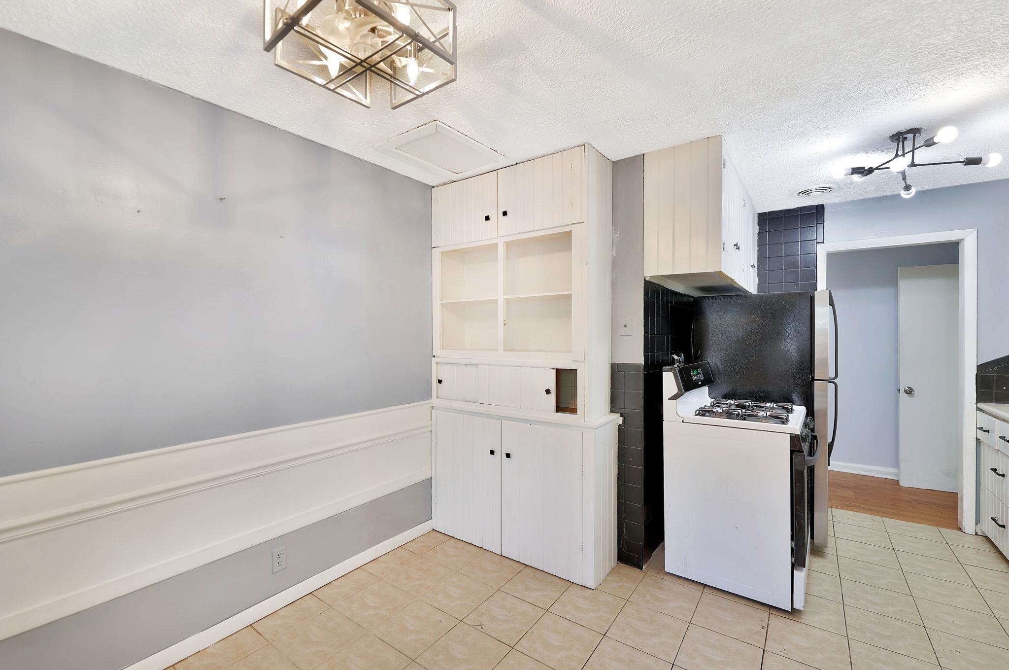 1751 N Payne Property Photo 18