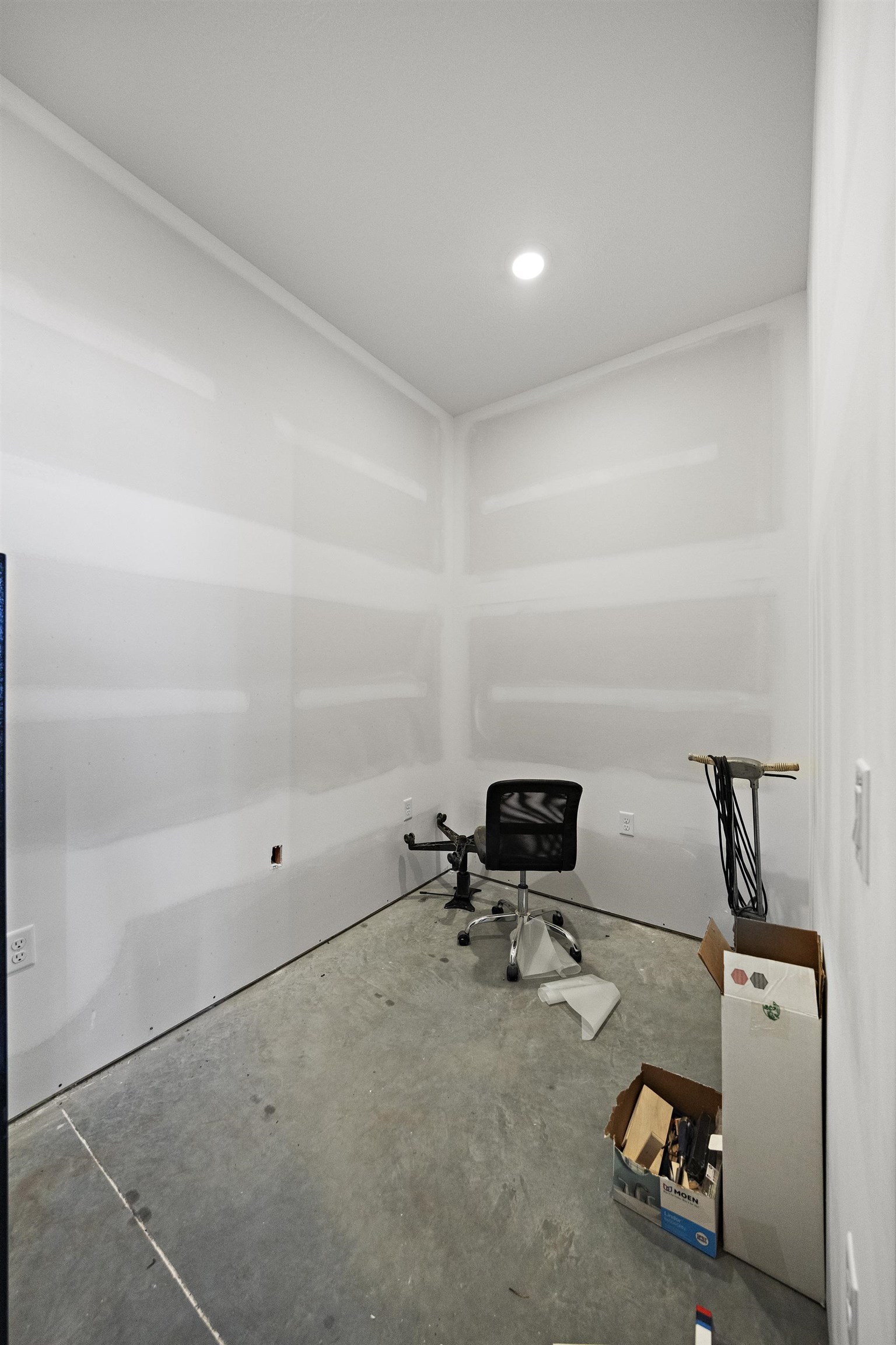 304 E Market St Property Photo 30