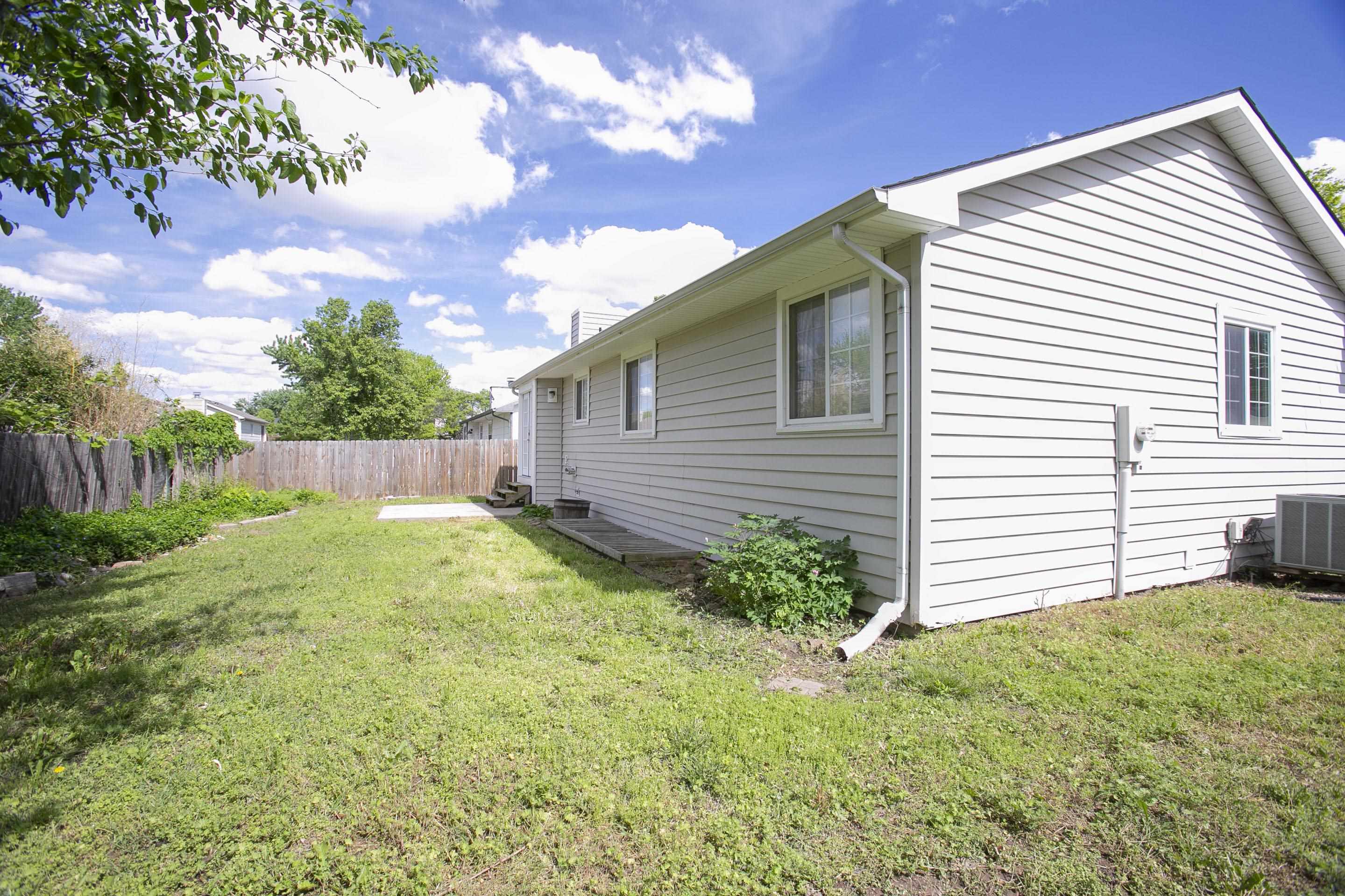 11706 W 18th St. N. Property Photo 5
