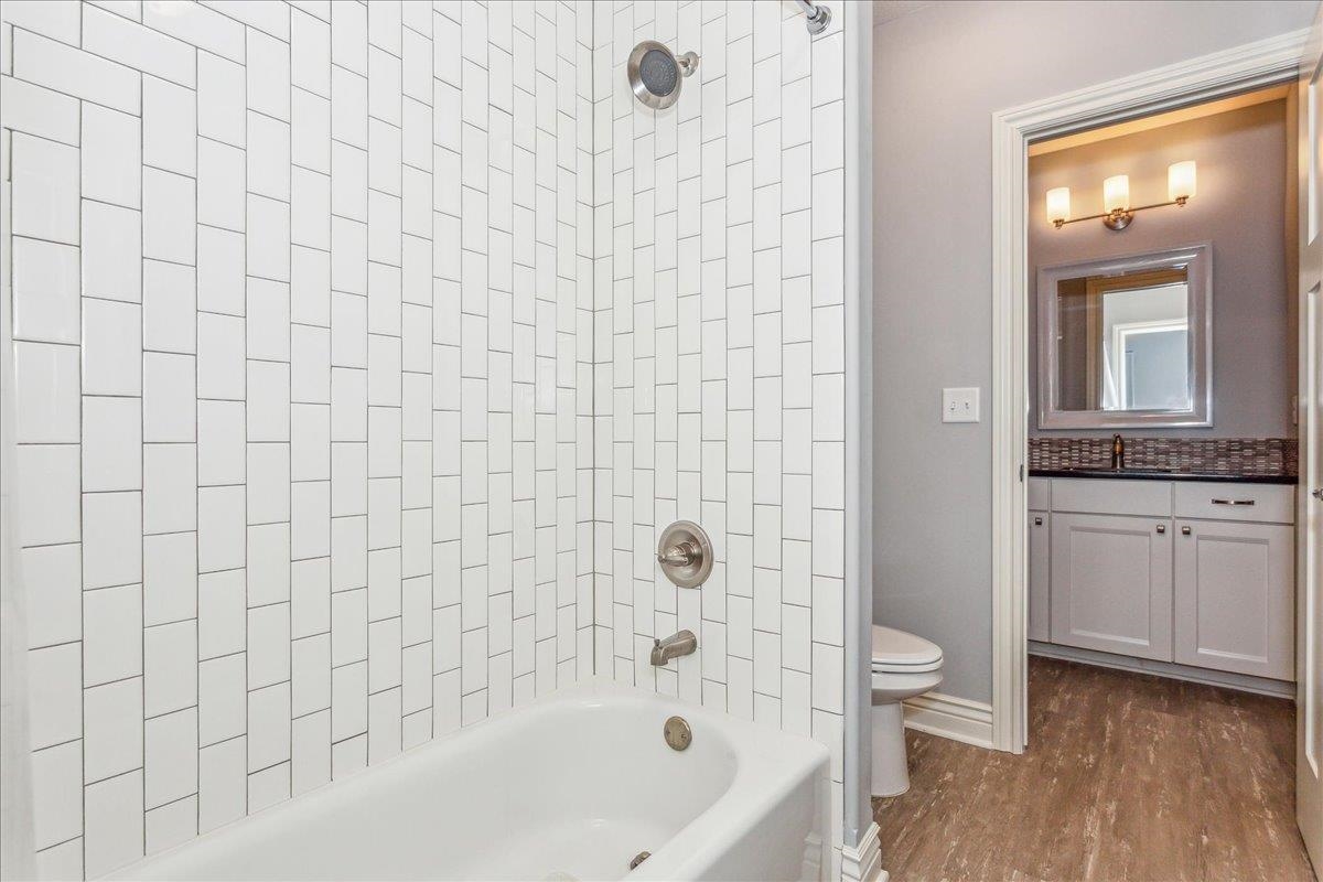 2566 N Paradise St Property Photo 25