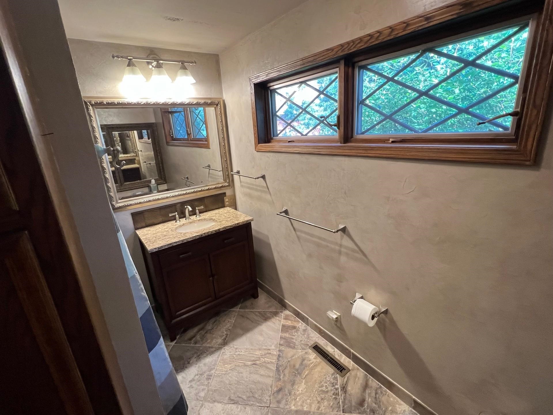 715 S Harvey Property Photo 24