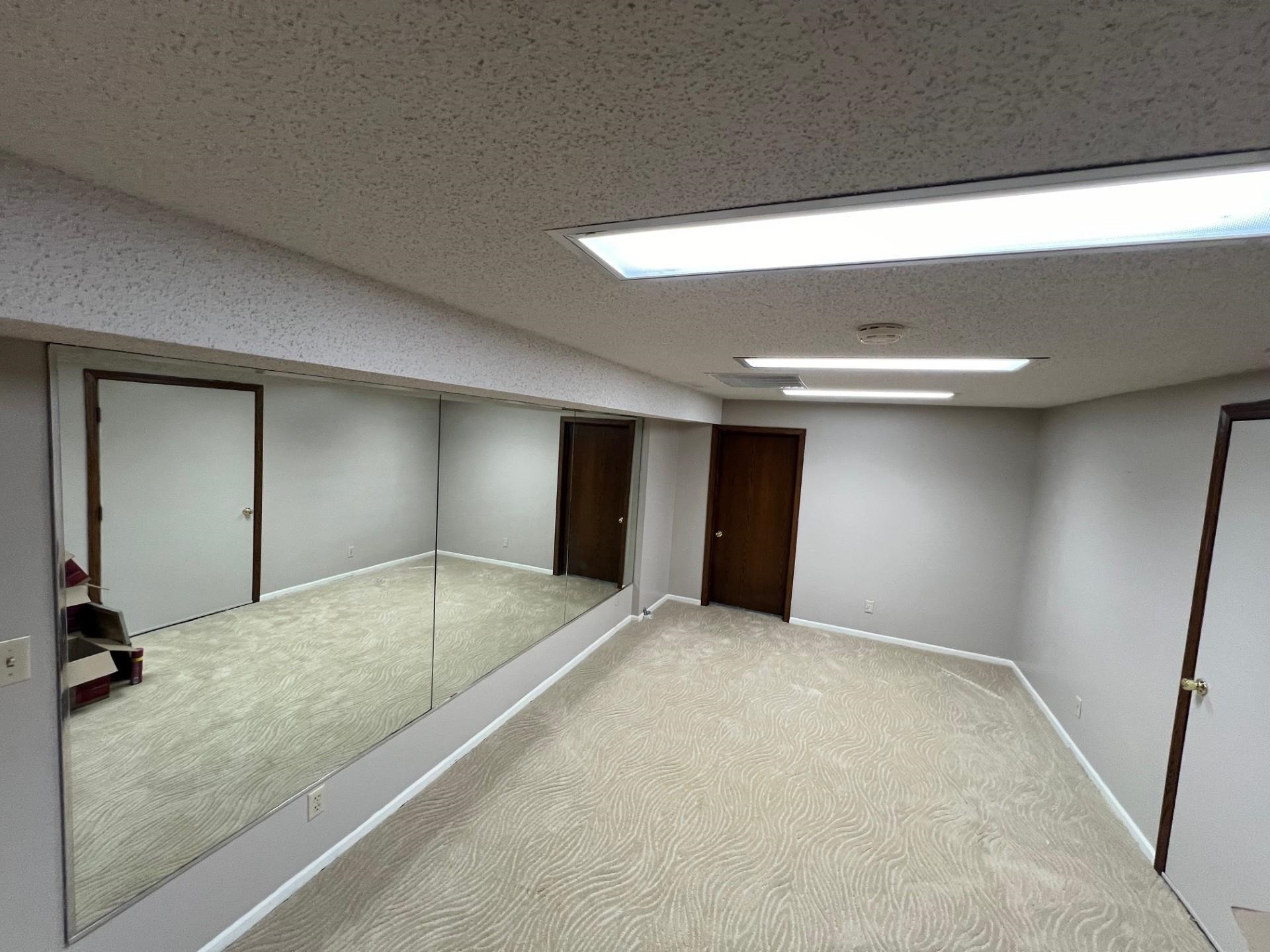 715 S Harvey Property Photo 36